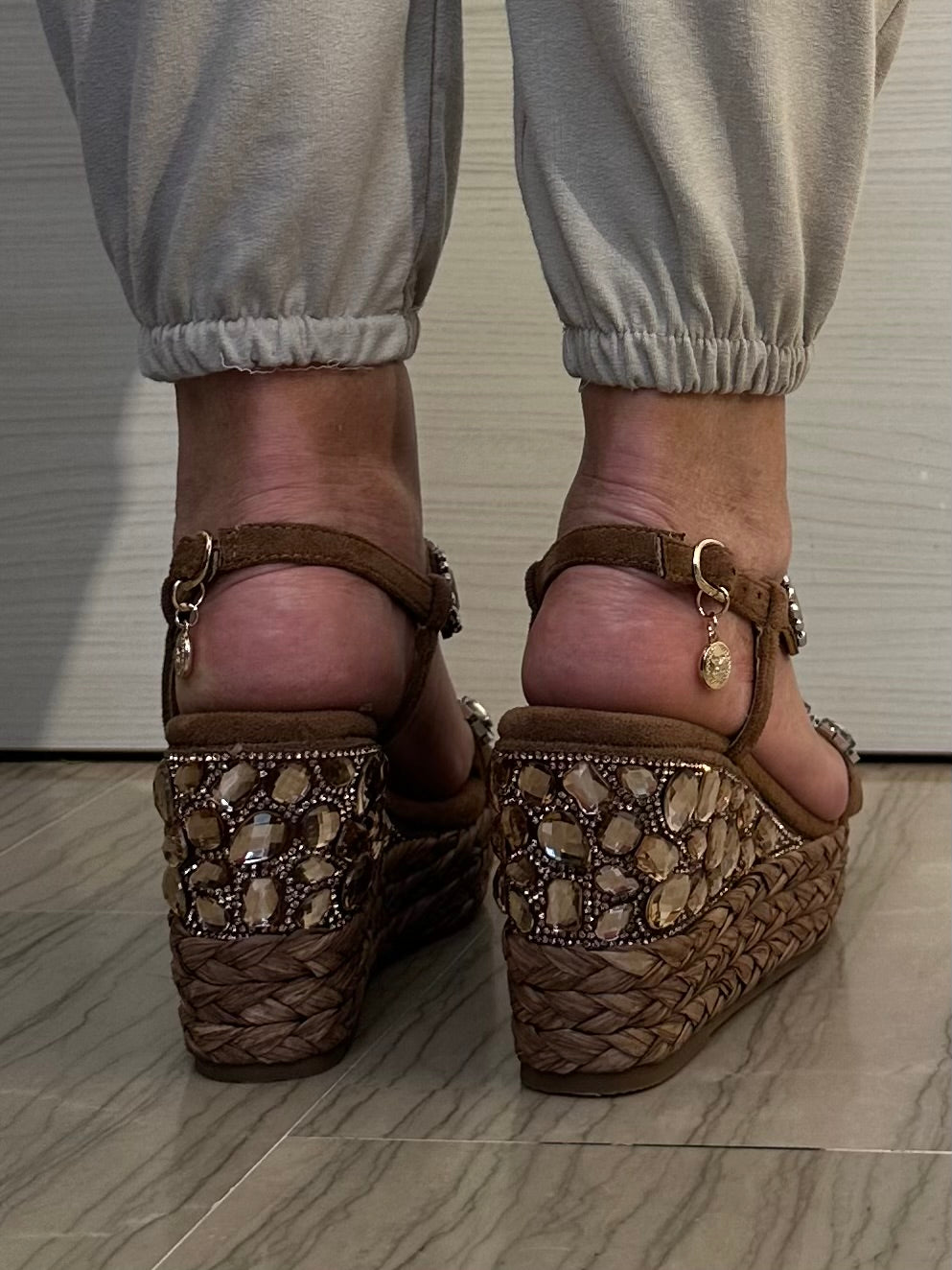 SANDALO XTI DONNA ZEPPA GIOIELLO CAMEL