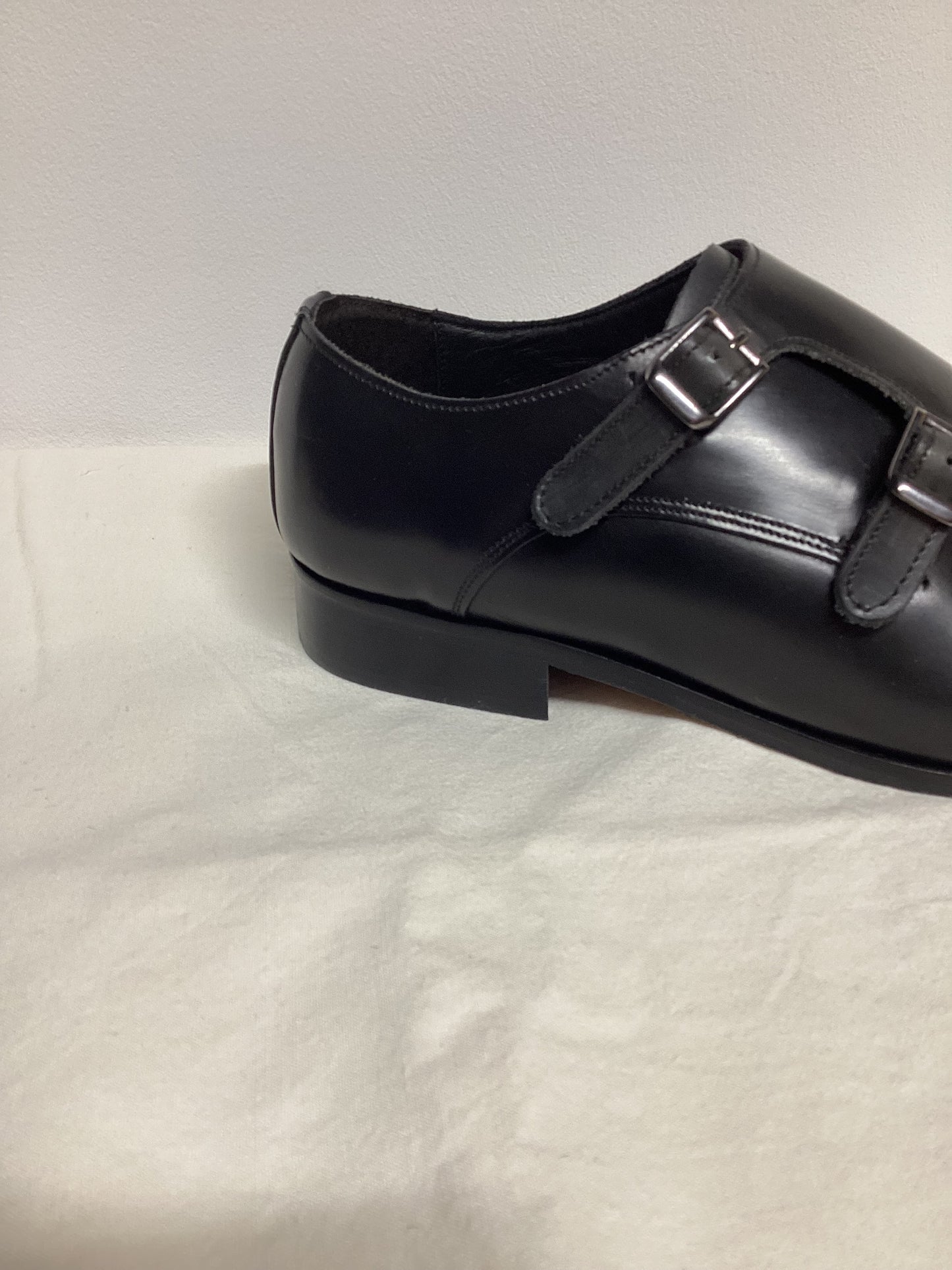 SCARPA CLASSICA NERA DOPPIA FIBBIA IN PELLE