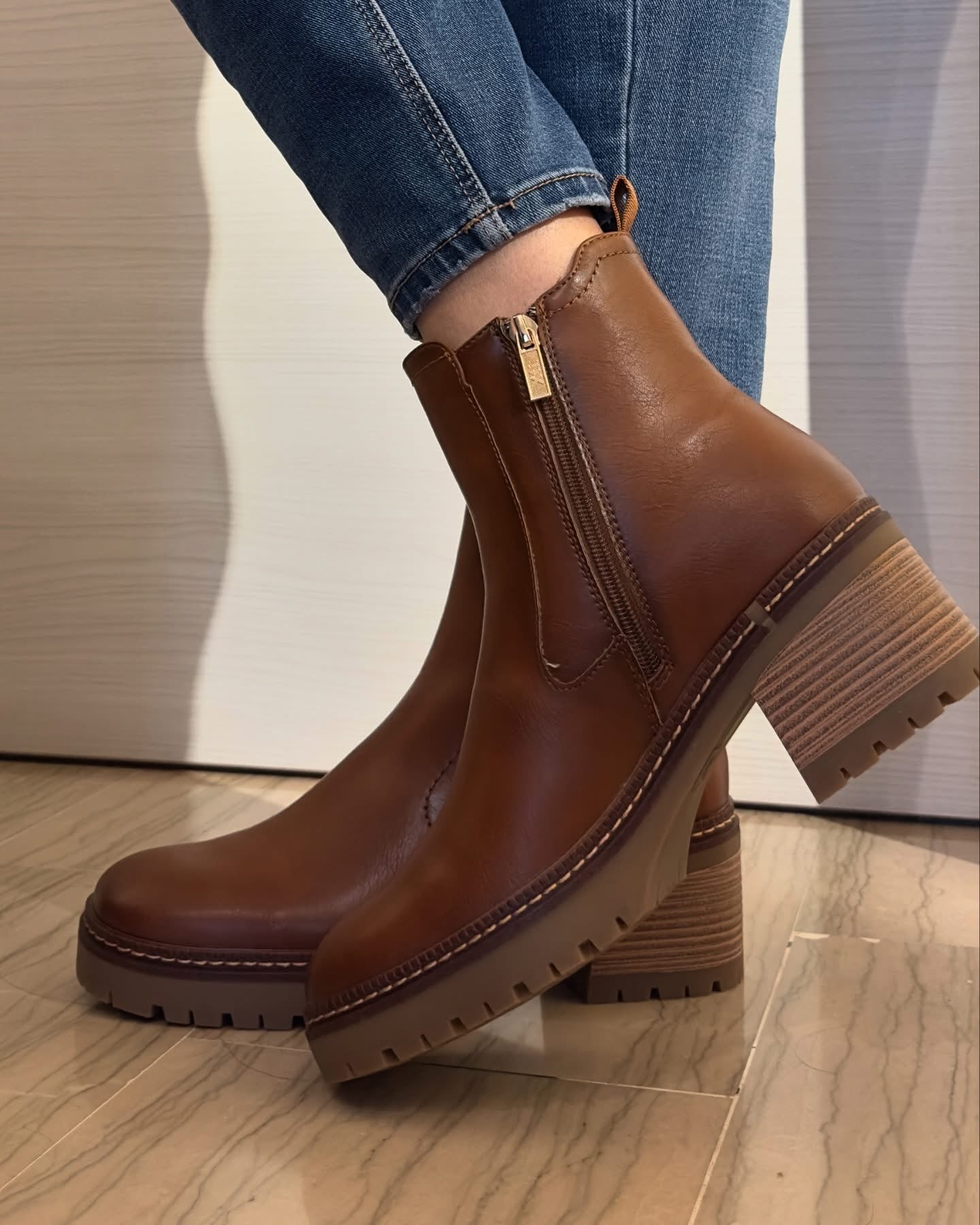 STIVALETTO XTI CAMEL CON MOLLA