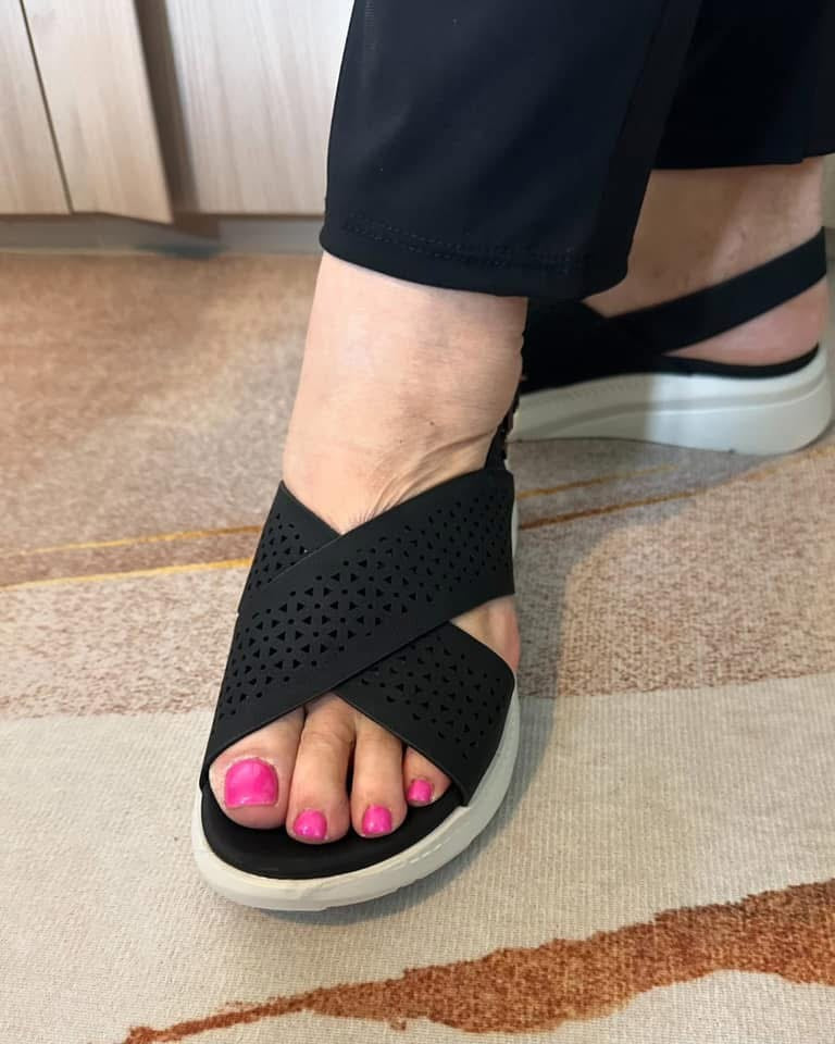SANDALO XTI DONNA LEGGERO E BASSO NERO