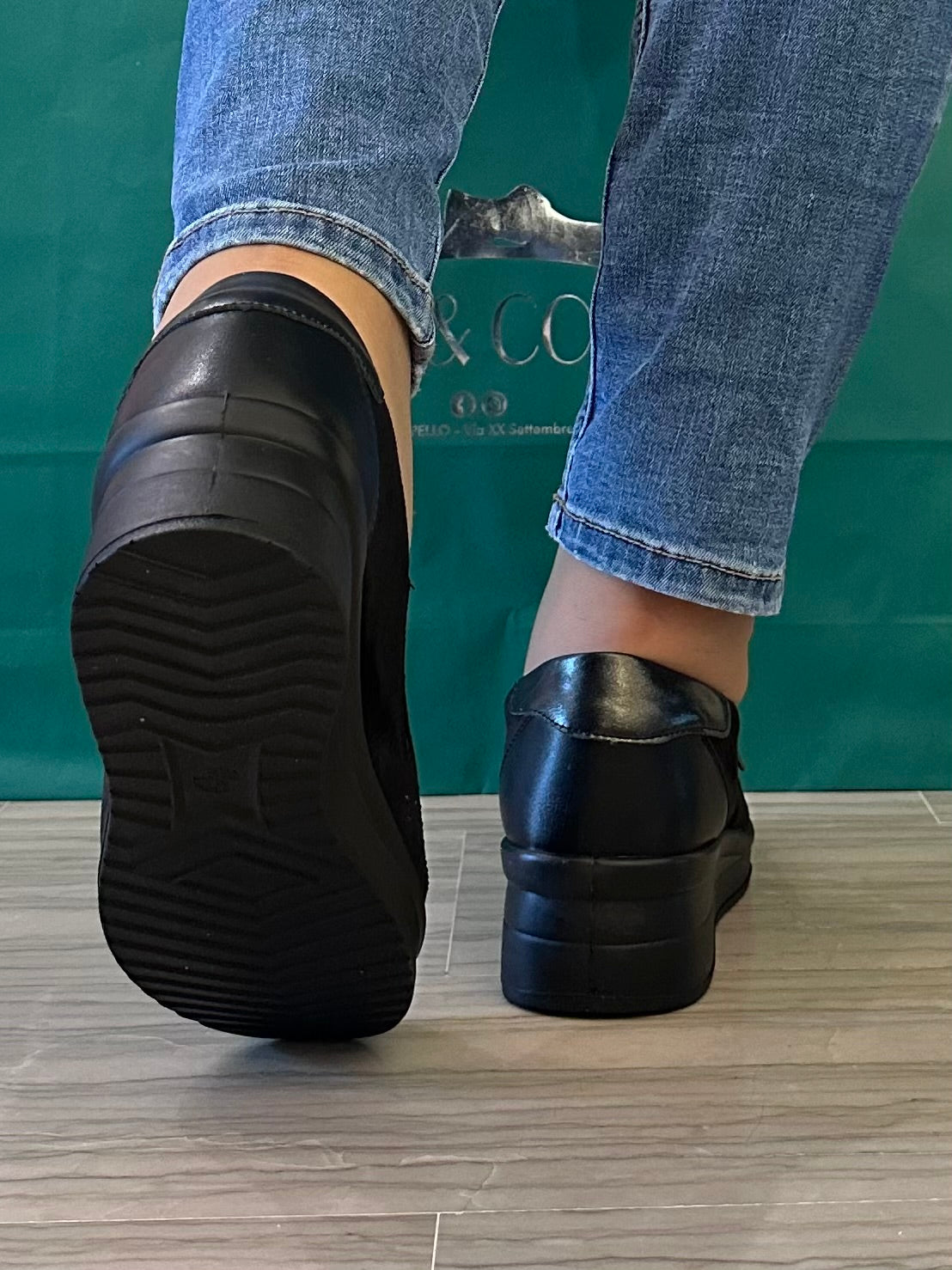 Moenia Sport – Scarpa donna nera con zeppa e strass