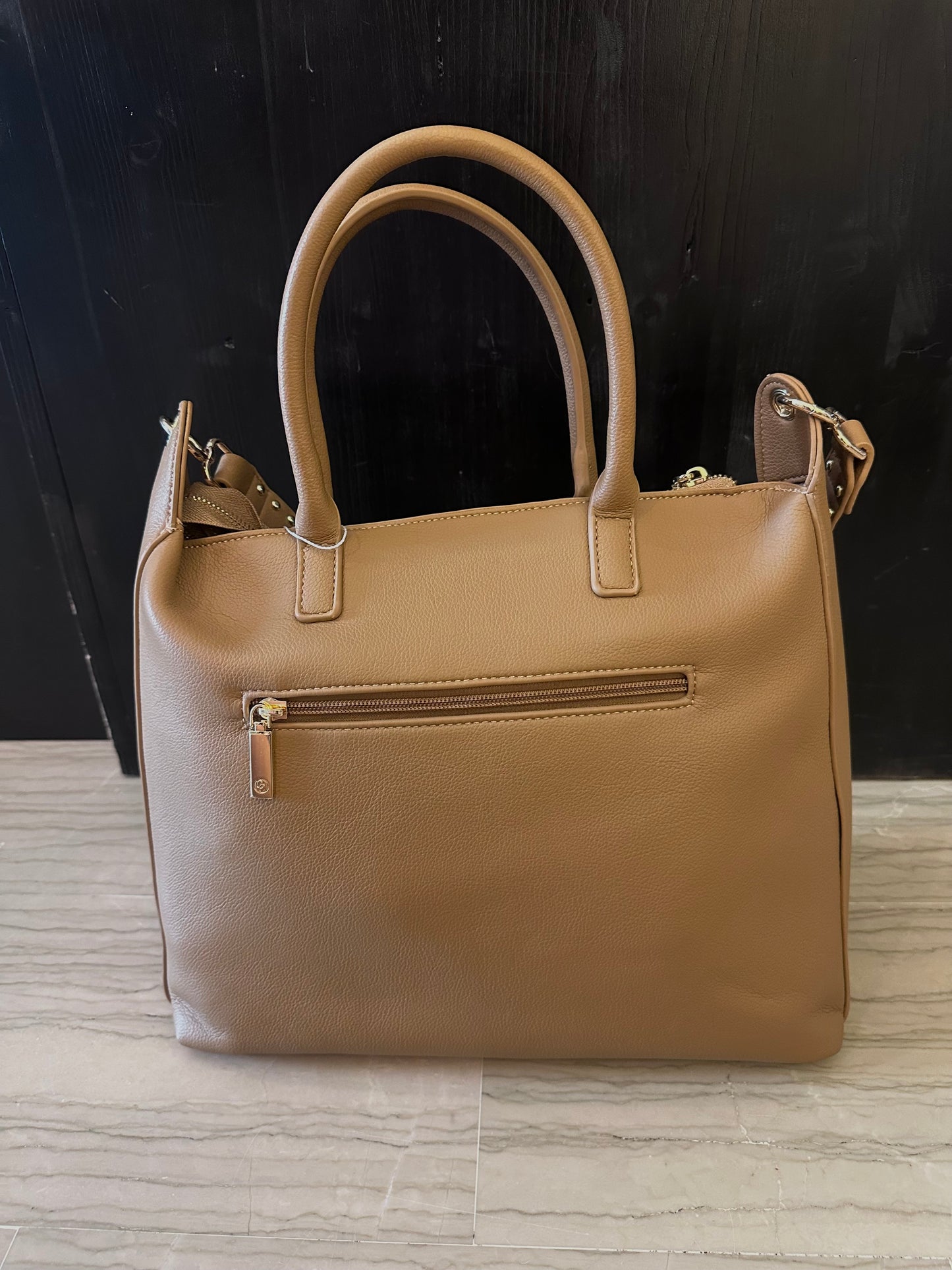 Borsa Donna Carmela in Pelle Camel – A Mano e a Spalla