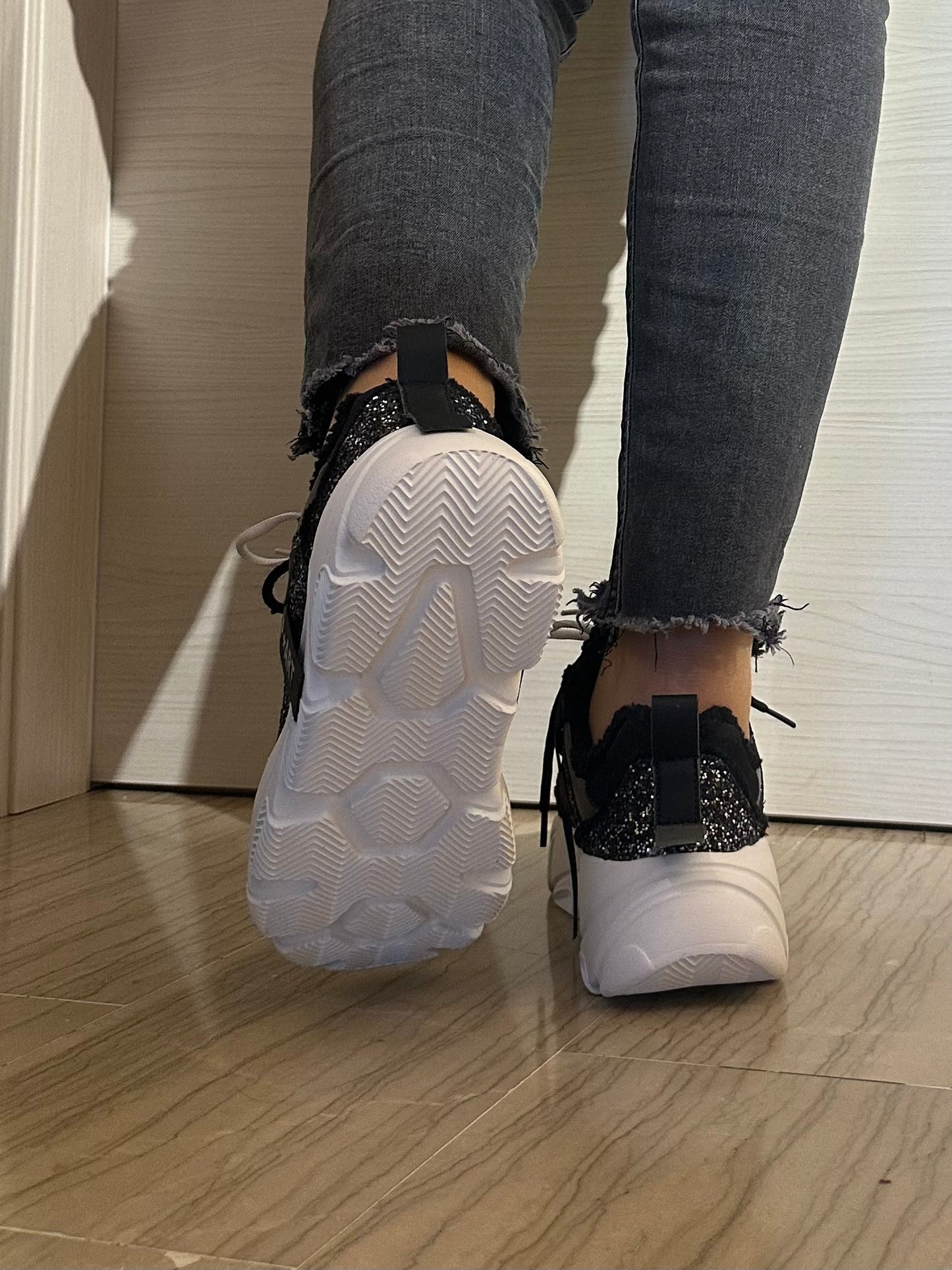 CHUNKY AMY SHOP ART SNEAKER NERA E BIANCA CON STRASS