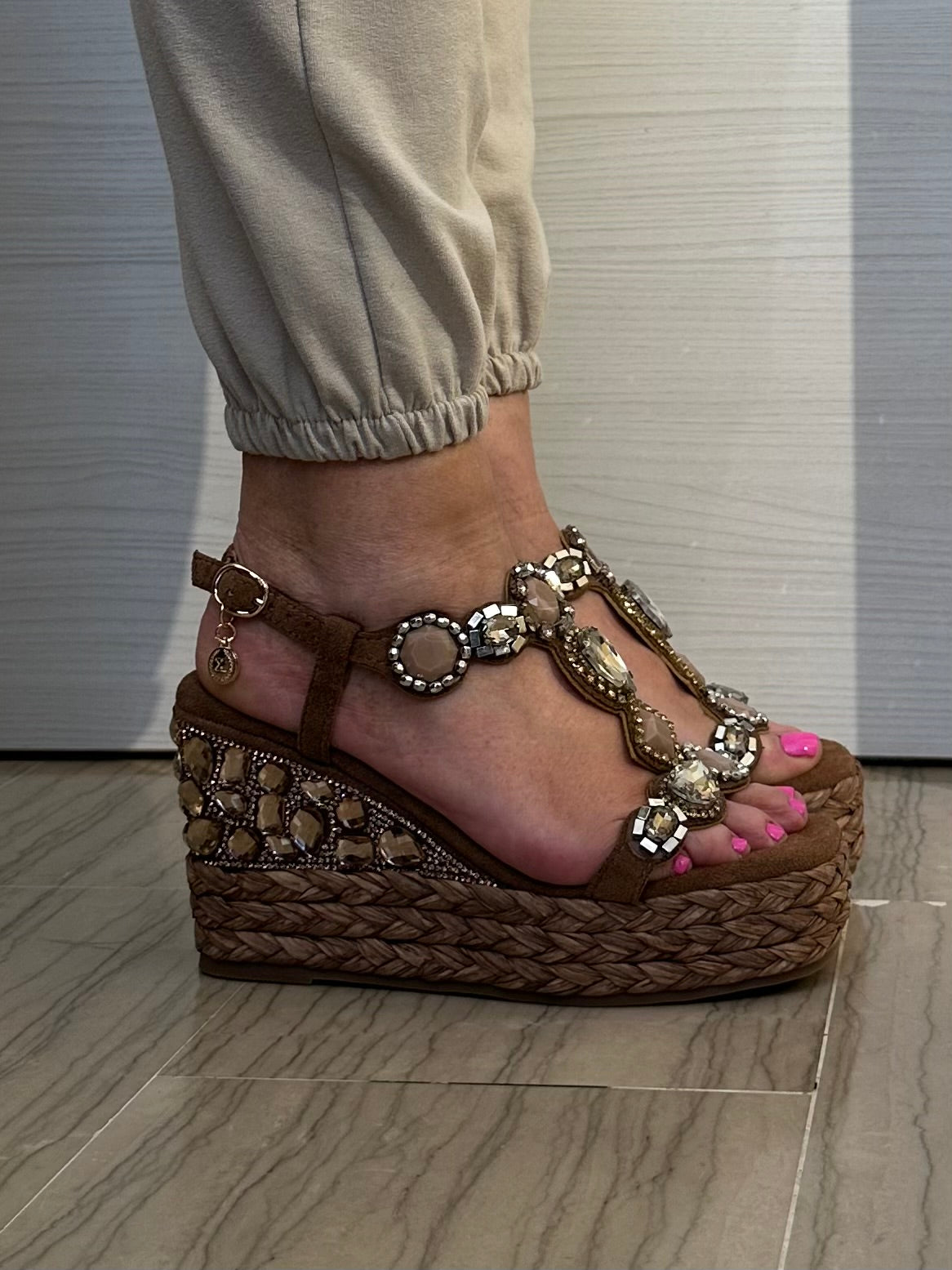 SANDALO XTI DONNA ZEPPA GIOIELLO CAMEL