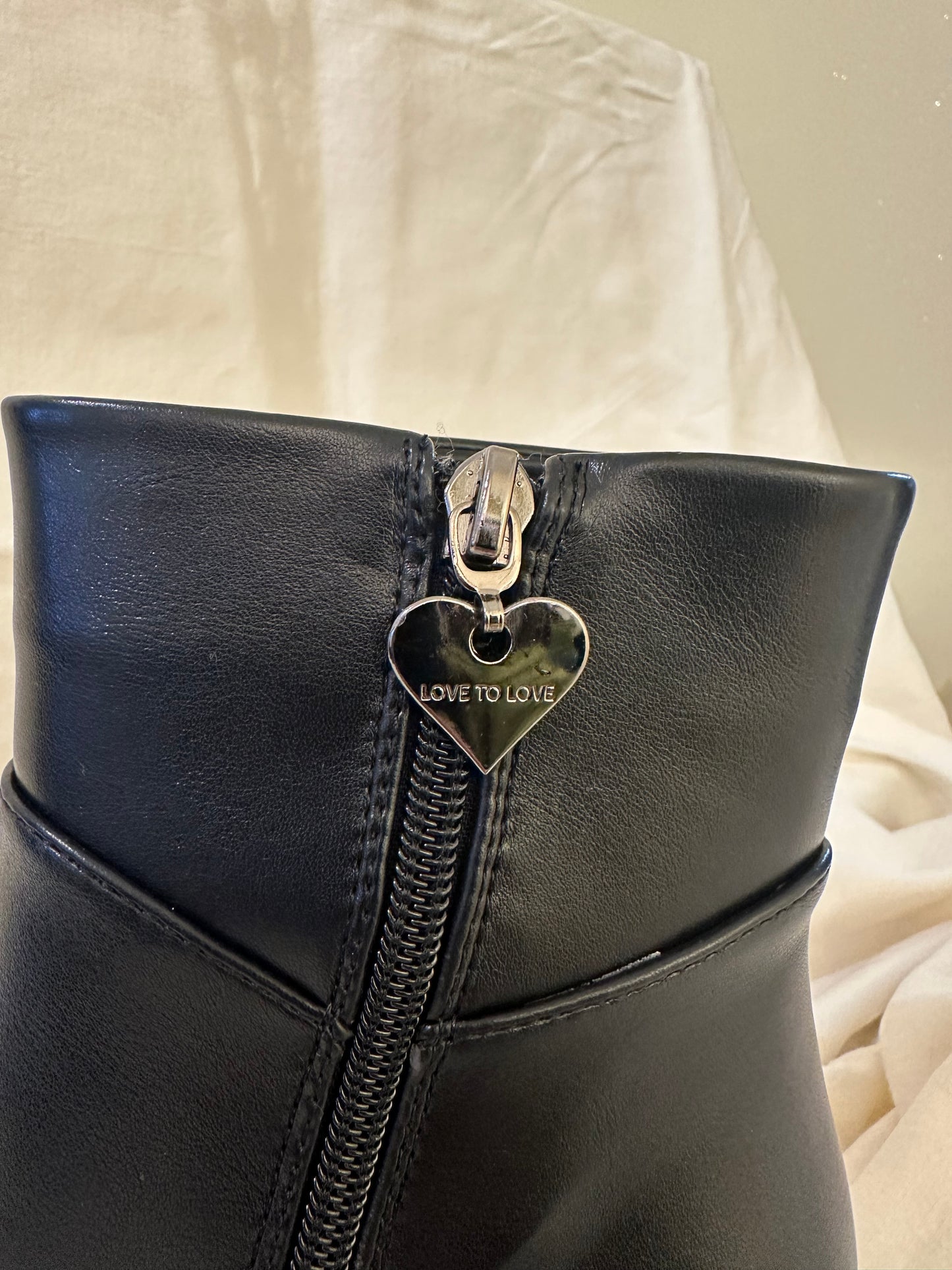 STIVALETTO LOVE TO LOVE NERO TACCO COMODO