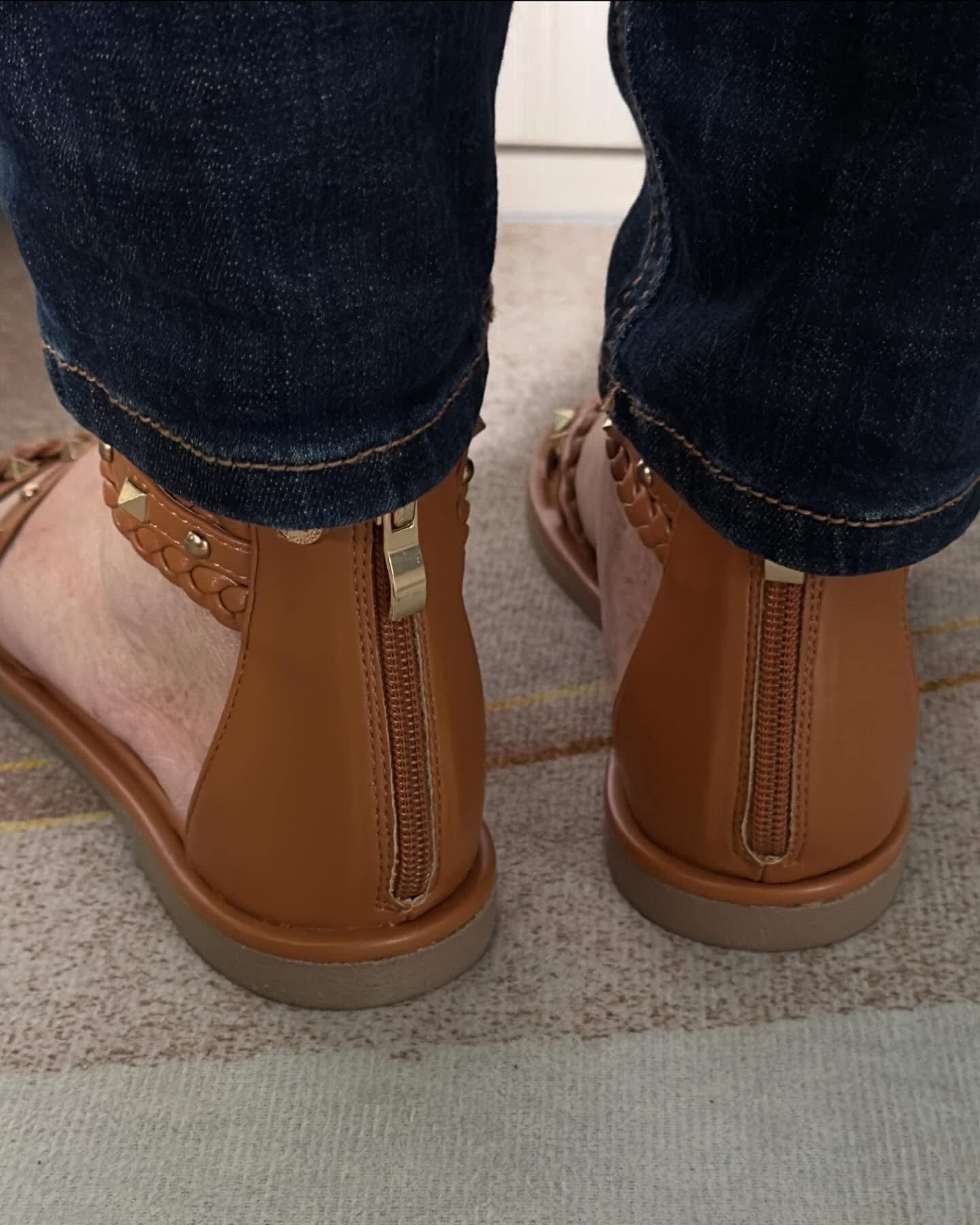 SANDALO XTI DONNA BASSO CUOIO CON BORCHIE