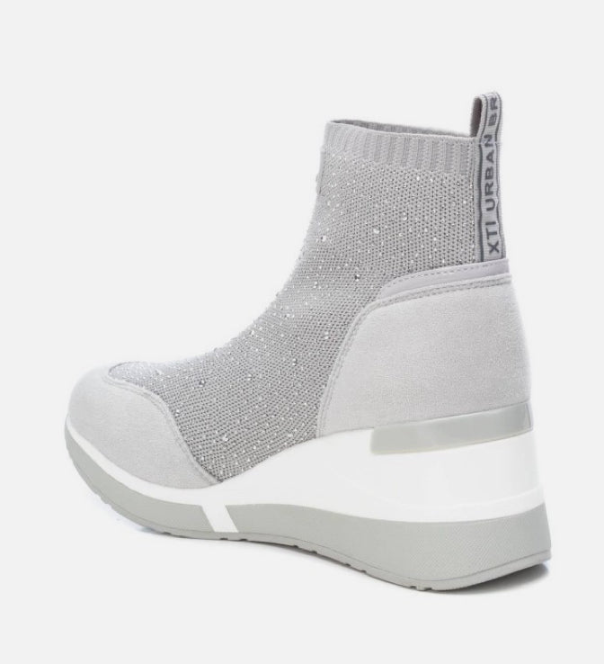 SNEAKER A CALZA XTI CON STRASS GRIGIA