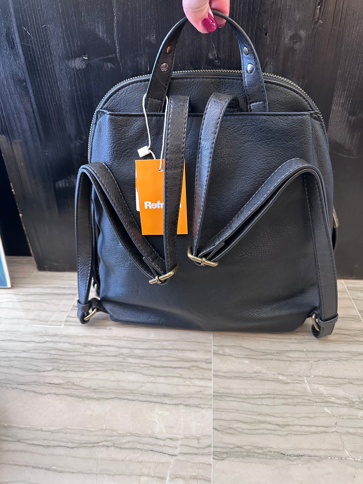 Zaino Refresh donna nero dettagli oro anticato