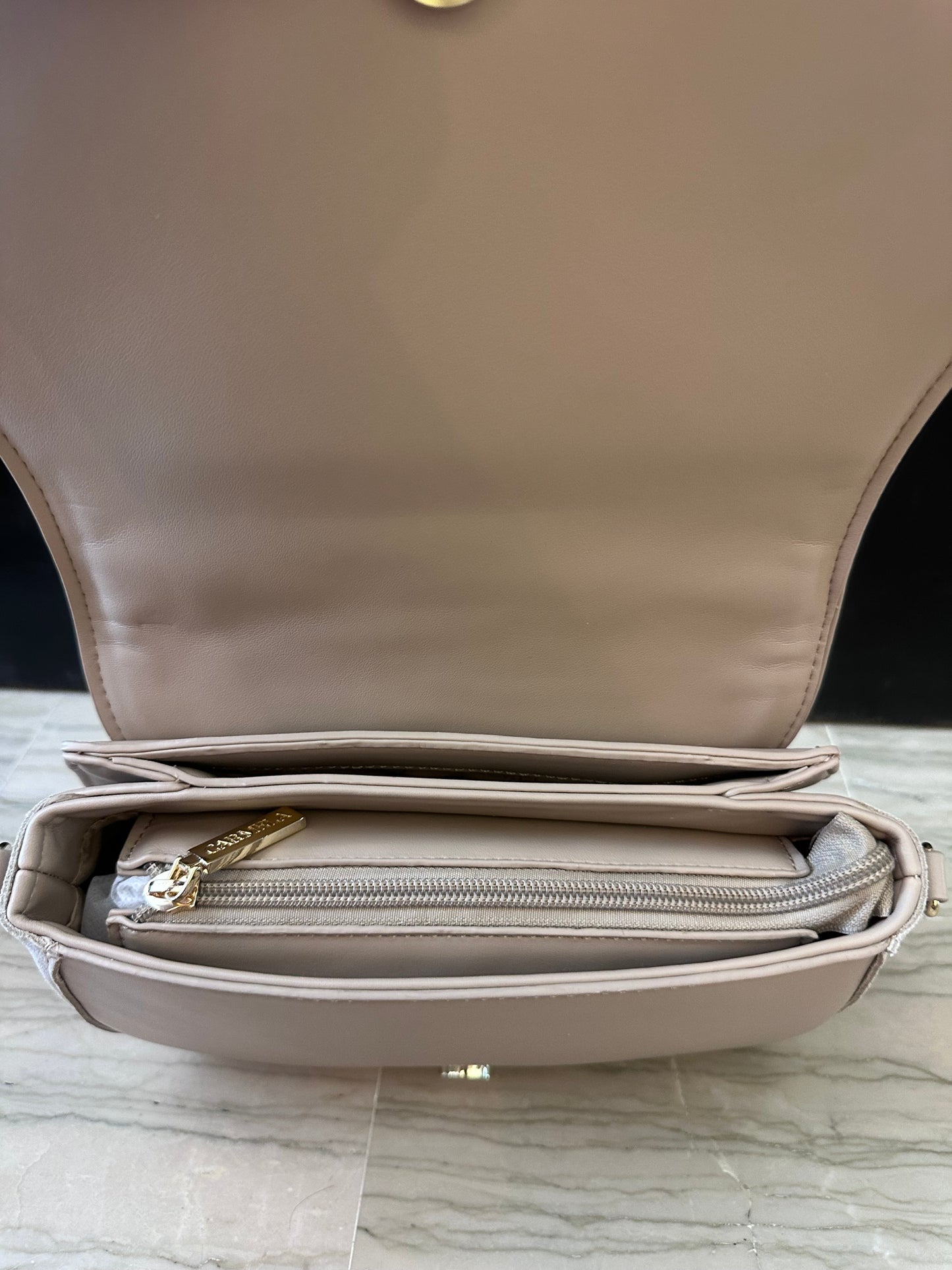 Borsa in Pelle Carmela 3 in 1 – A Mano, a Spalla e Tracolla