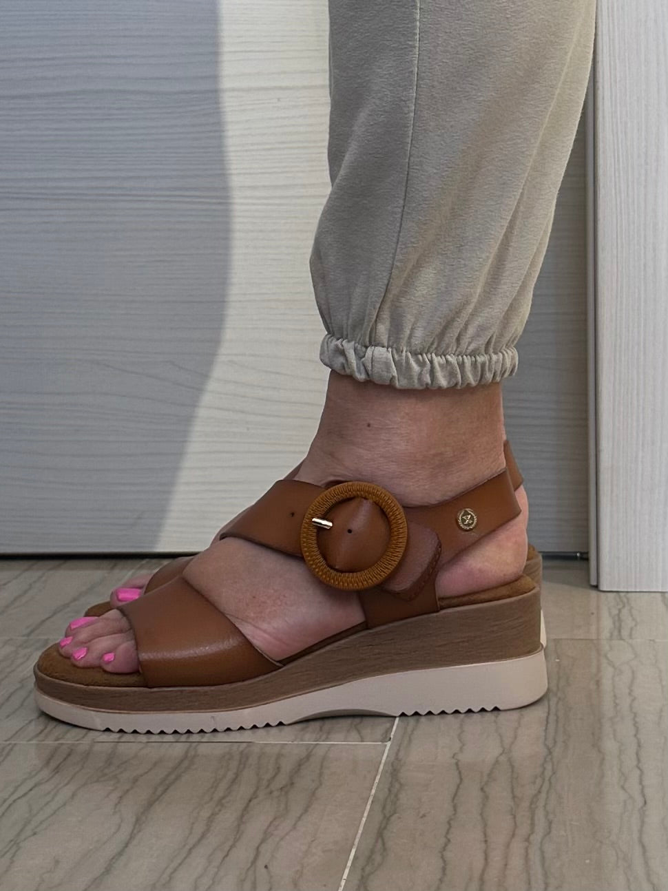 SANDALO XTI DONNA ZEPPA COMODA CUOIO