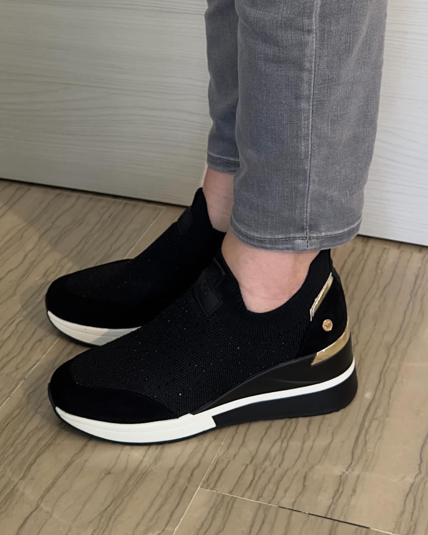 SNEAKER NERA XTI A CALZA CON STRASS