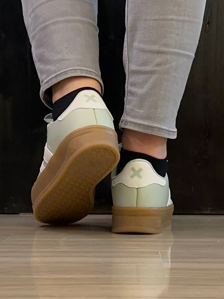 Sneaker donna Xti verde salvia con suola platform – comfort e stile quotidiano