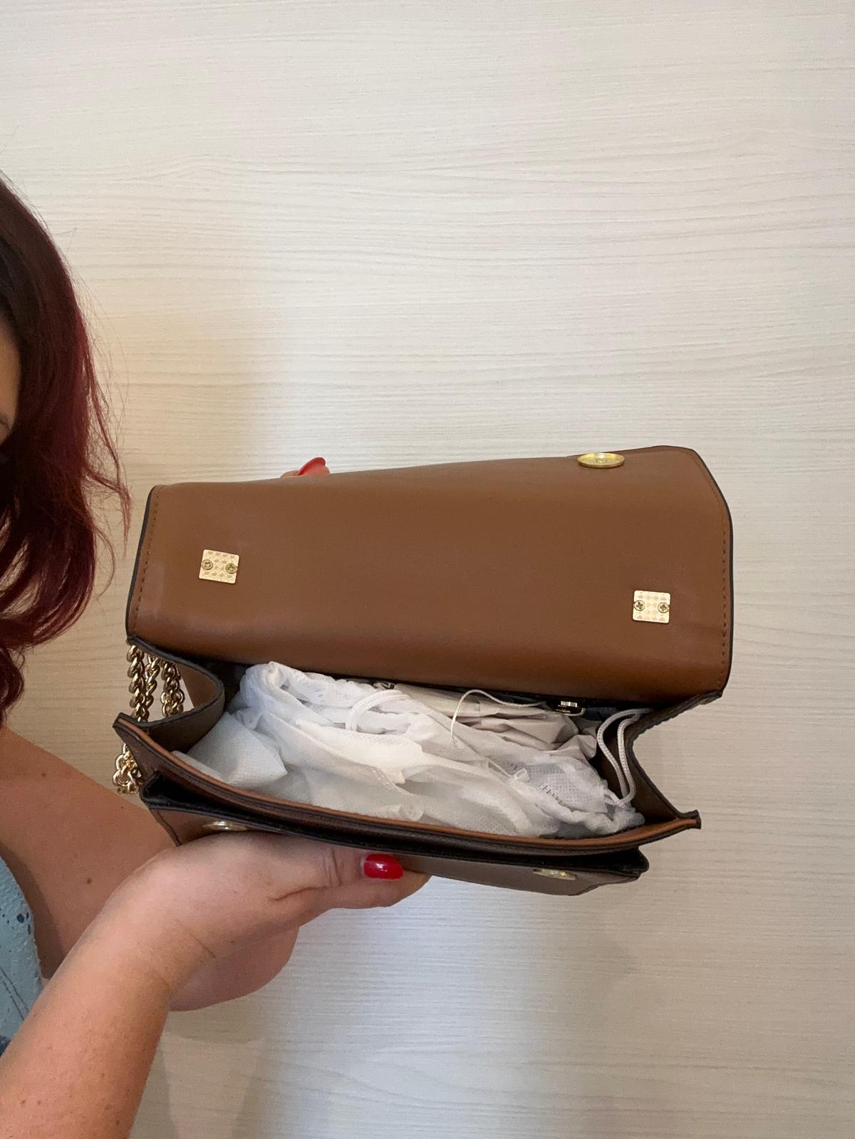 BORSA DONNA XTI PICCOLA CON CATENA E DETTAGLI DORATI