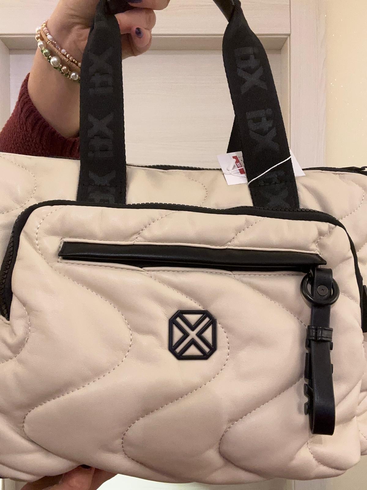 BORSA XTI BEIGE IMBOTTITA CON MANICI E TRACOLLA