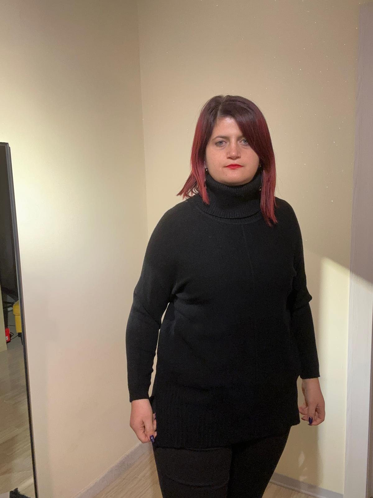 MAXI PULL DONNA A COSTINE NERO IN VISCOSA