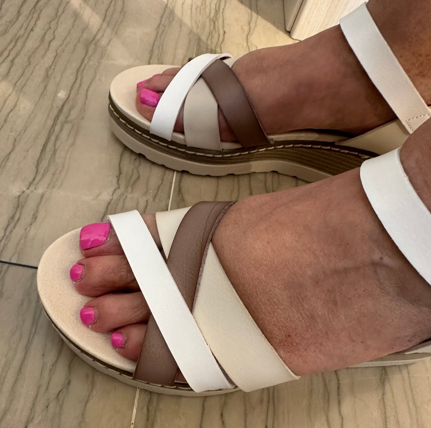 SANDALO XTI DONNA LEGGERO E COMODO BIANCO E GHIACCIO
