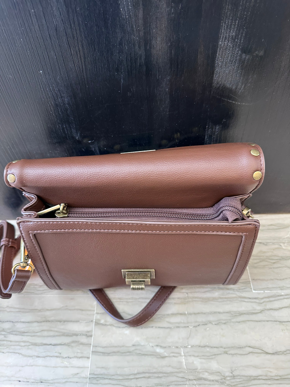 Tracollina Donna Marrone con Borchie Refresh