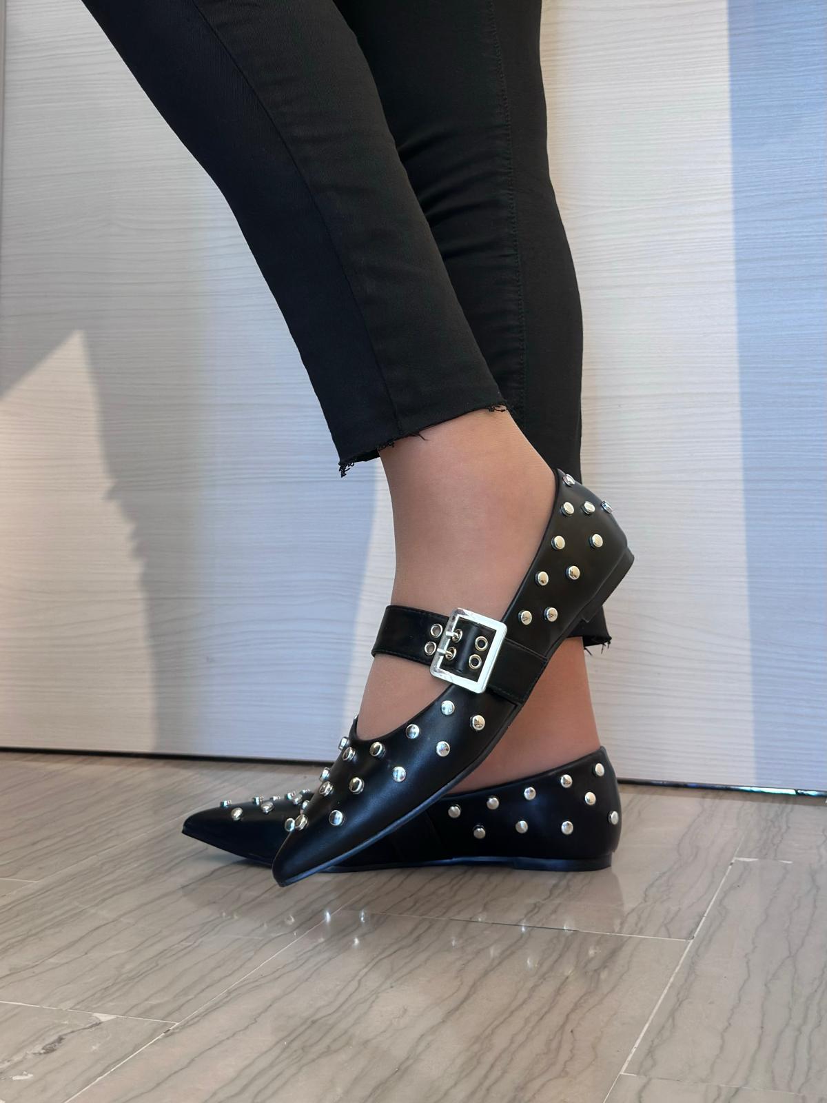 BALLERINA A PUNTA DONNA MARINA TORRES NERA CON BORCHIE