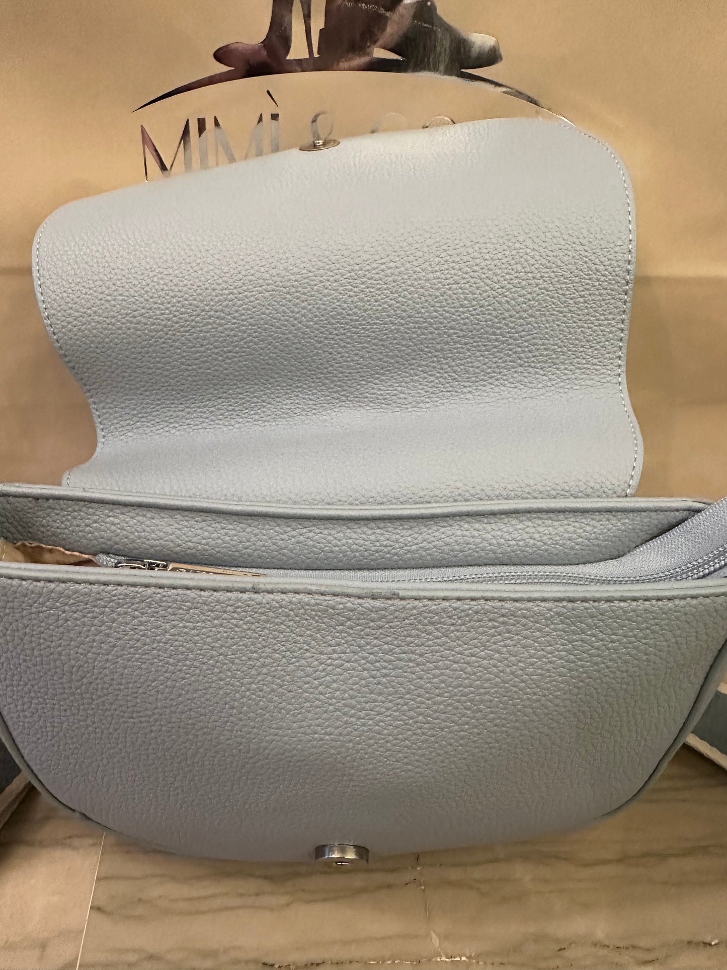 Borsa Carmela Celeste in Pelle – Tracolla Donna Elegante 23 cm