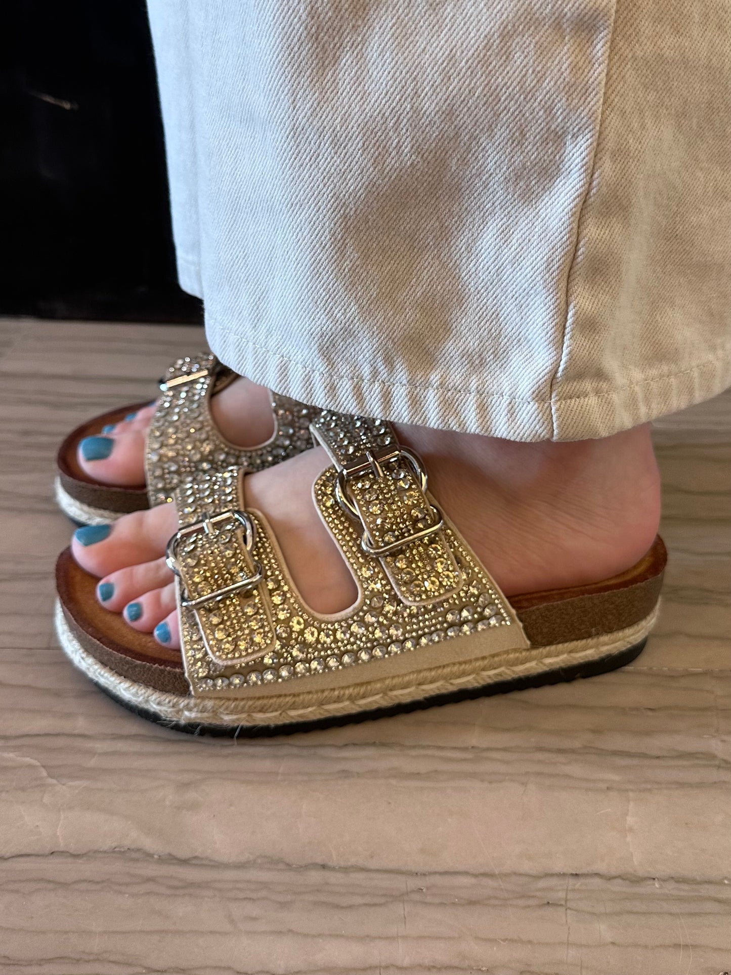 Ciabatta Donna Marina Torres Oro con Strass e Doppia Fibia