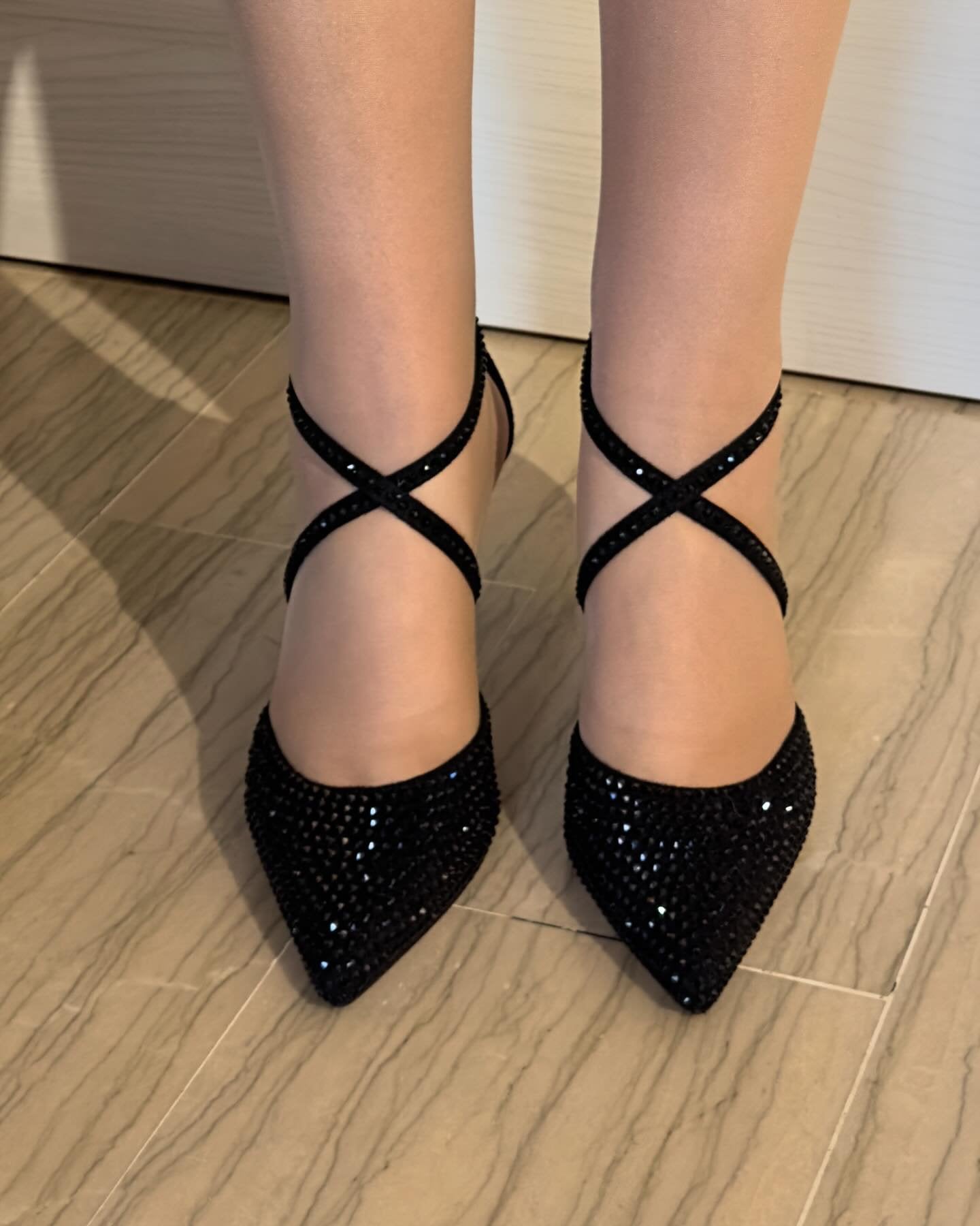 DÉCOLLETÉ AZAREY IN PELLE NERA