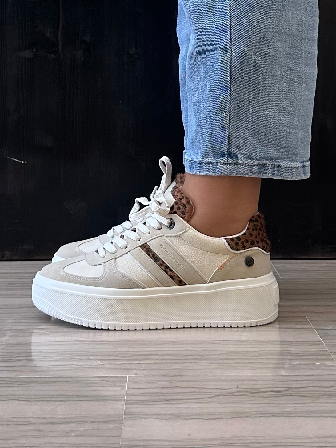 Sneaker donna Refresh beige con dettagli animalier