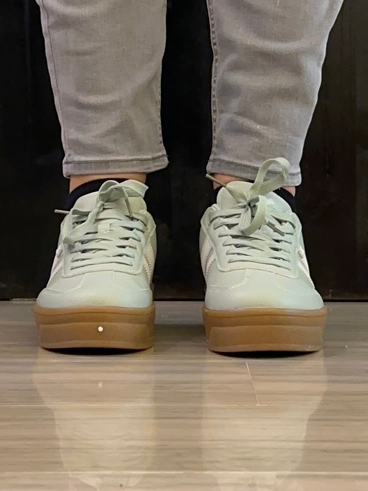Sneaker donna Xti verde salvia con suola platform – comfort e stile quotidiano