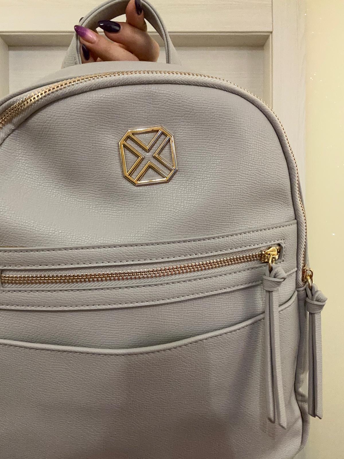 ZAINO XTI GRIGIO CON DETTAGLI ORO