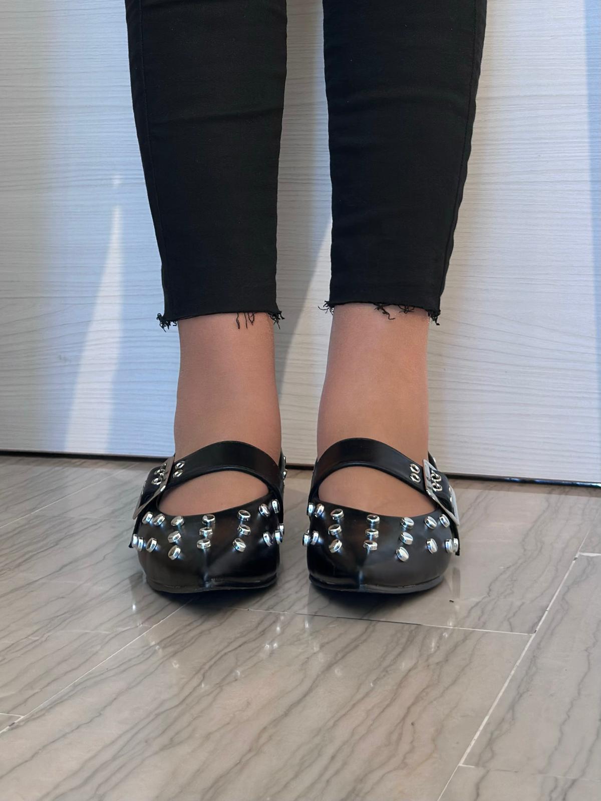 BALLERINA A PUNTA DONNA MARINA TORRES NERA CON BORCHIE