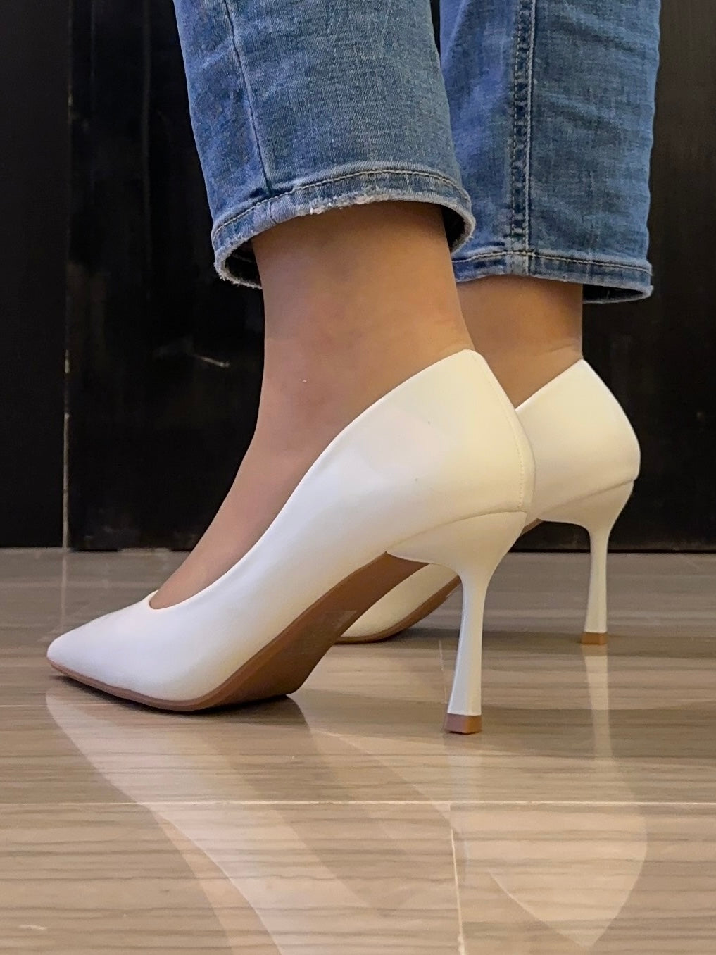 Décolleté donna Bianca Marina Torres – Eleganza e comfort