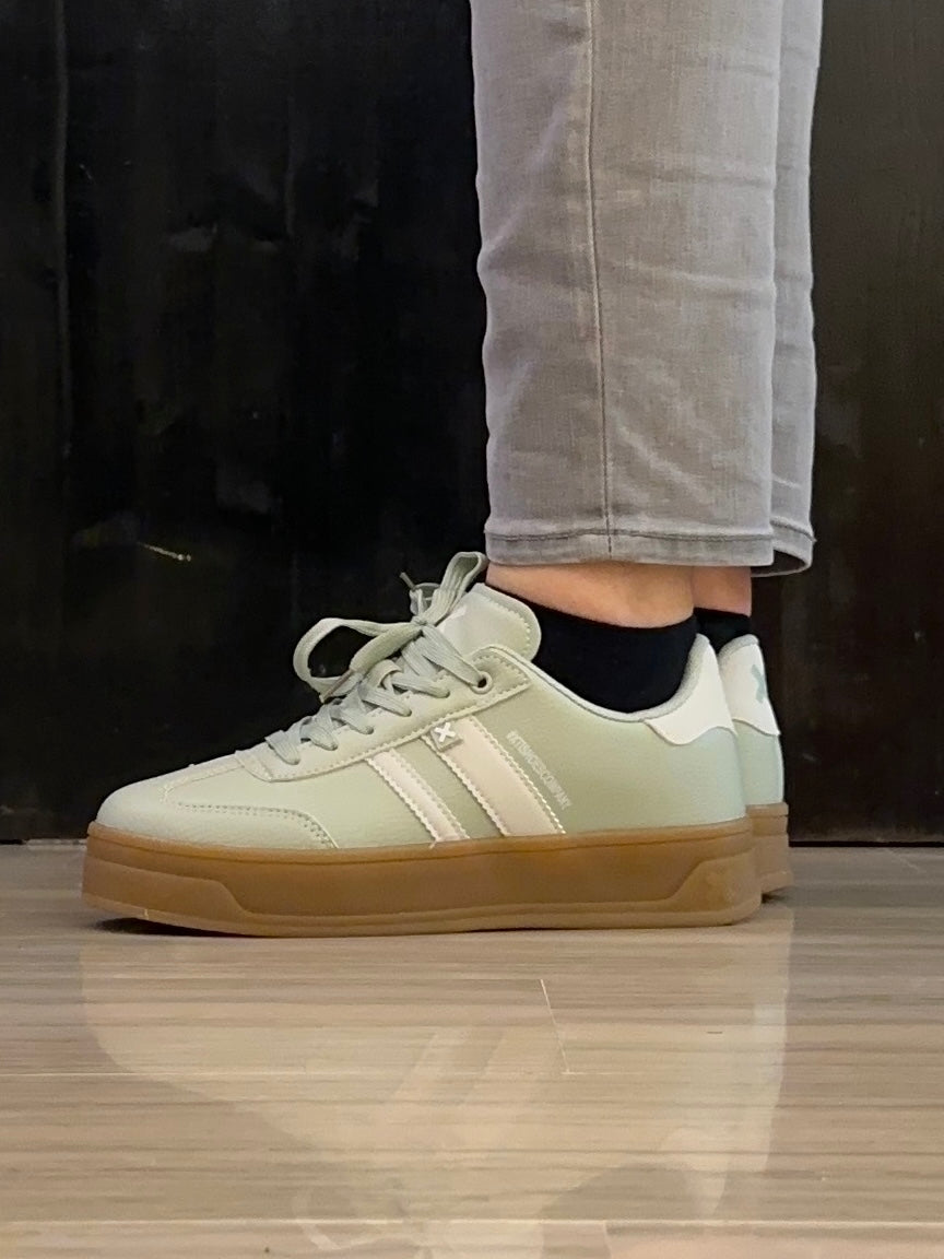 Sneaker donna Xti verde salvia con suola platform – comfort e stile quotidiano