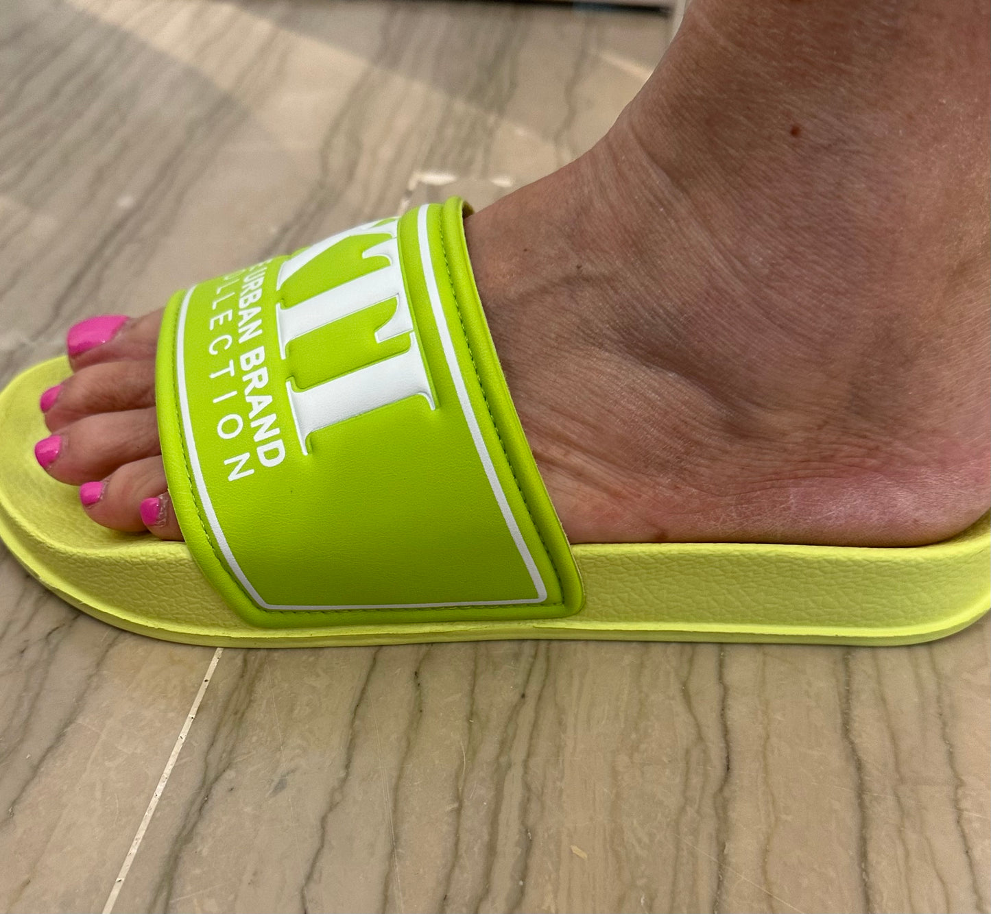 CIABATTA XTI UNISEX VERDE LIME IN GOMMA