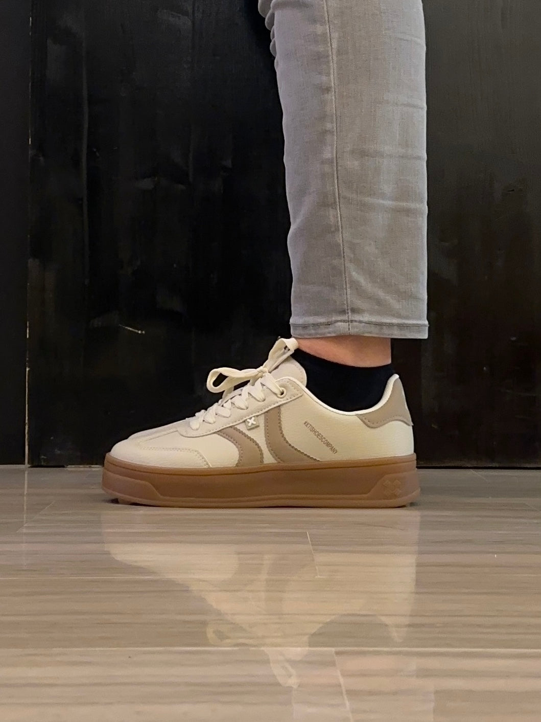 Sneaker Donna Xti Toni di Beige con Suola Platform