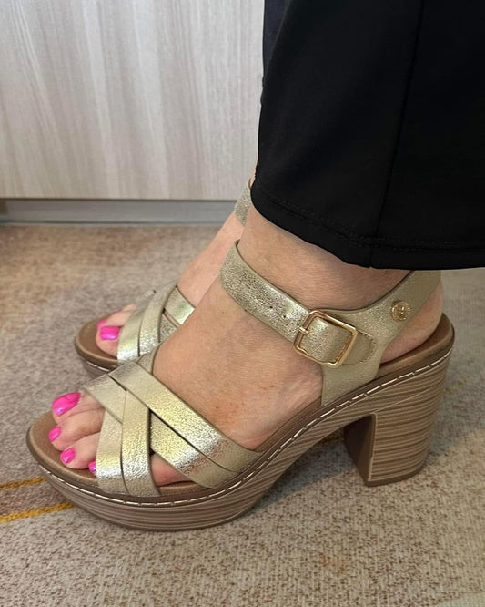 SANDALO XTI DONNA ALTO LEGGERO ORO