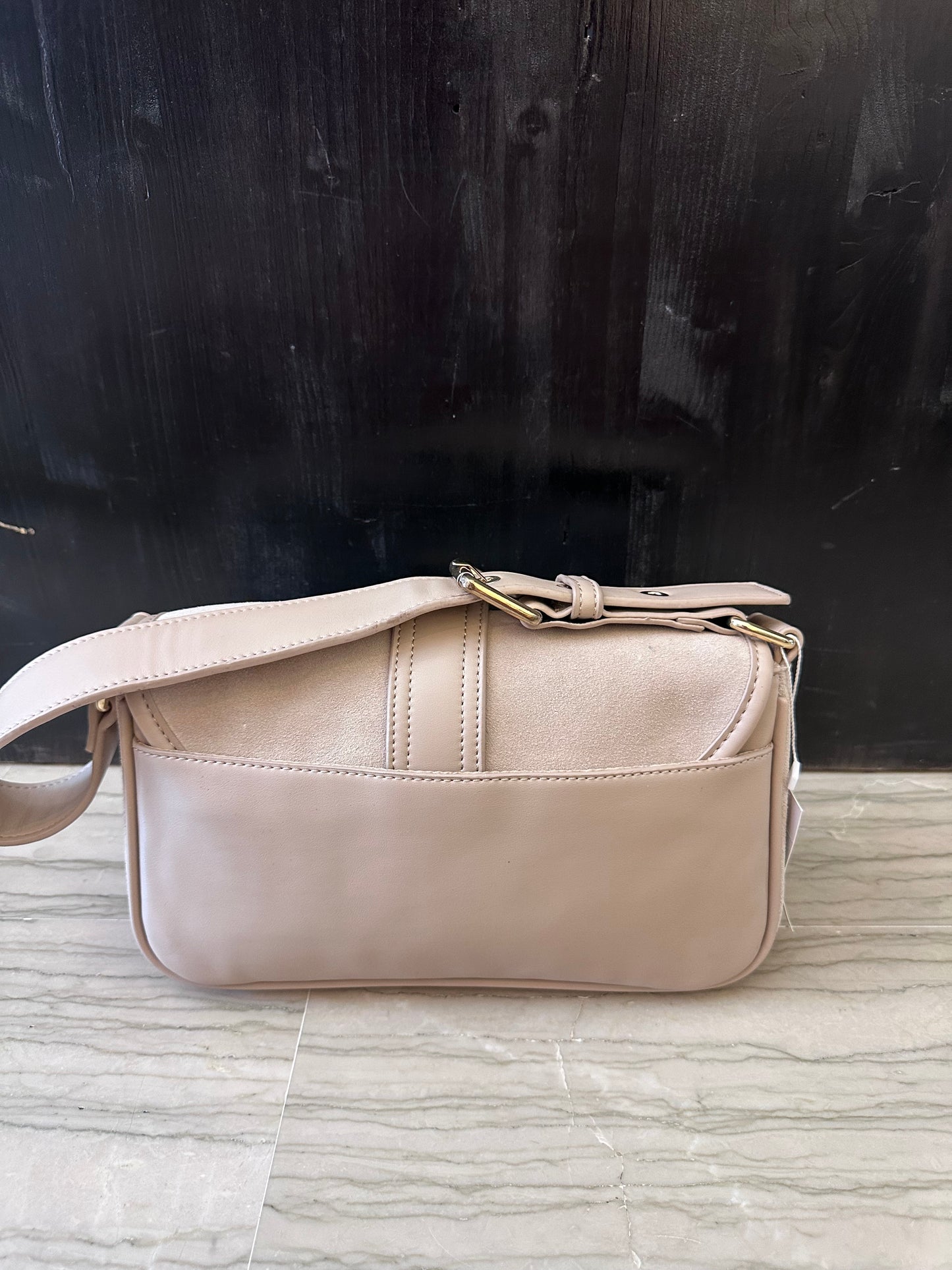Borsa in Pelle Carmela con Maxi Fibbia – Borsa Donna a Spalla Elegante