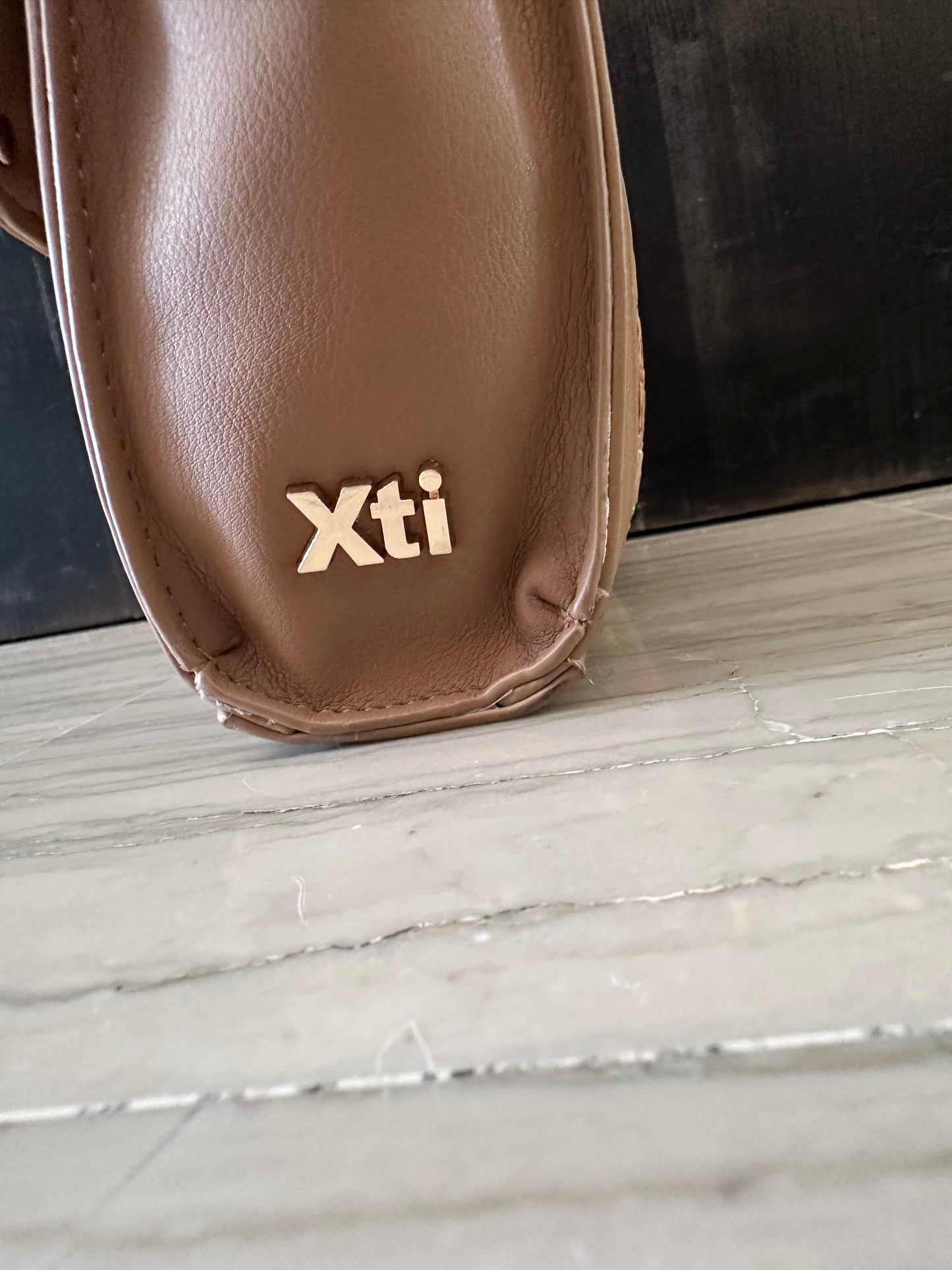 Borsa Xti Tracolla Intrecciata Cuoio con Borchie