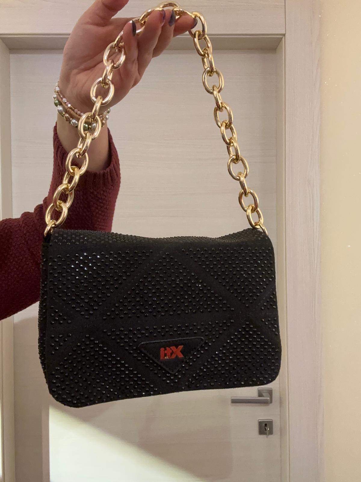 BORSA XTI COMPATTA NERA CON STRASS E CATENA ORO