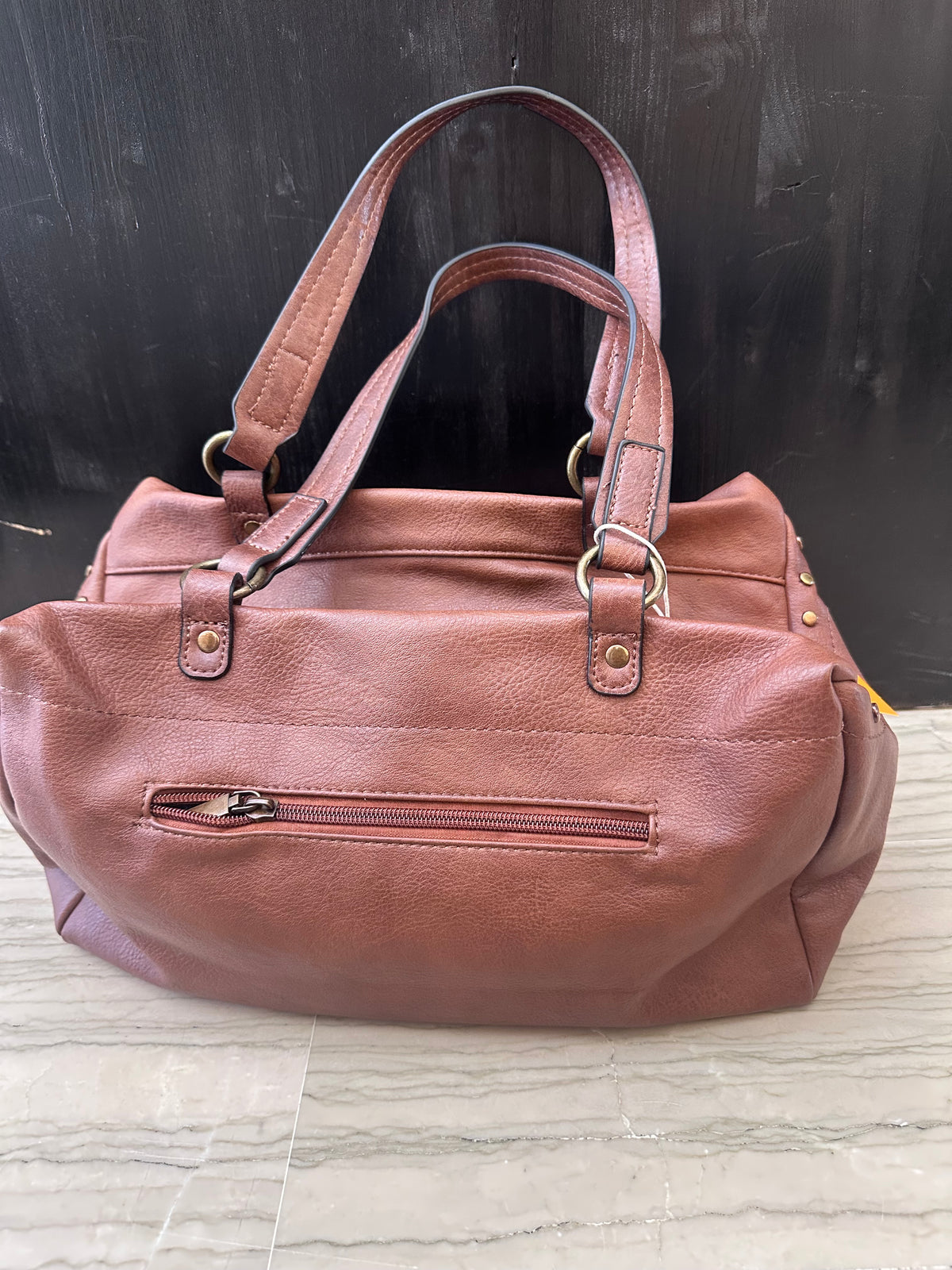 Bauletto Donna Morbido Camel Refresh con Tasche e Borchie