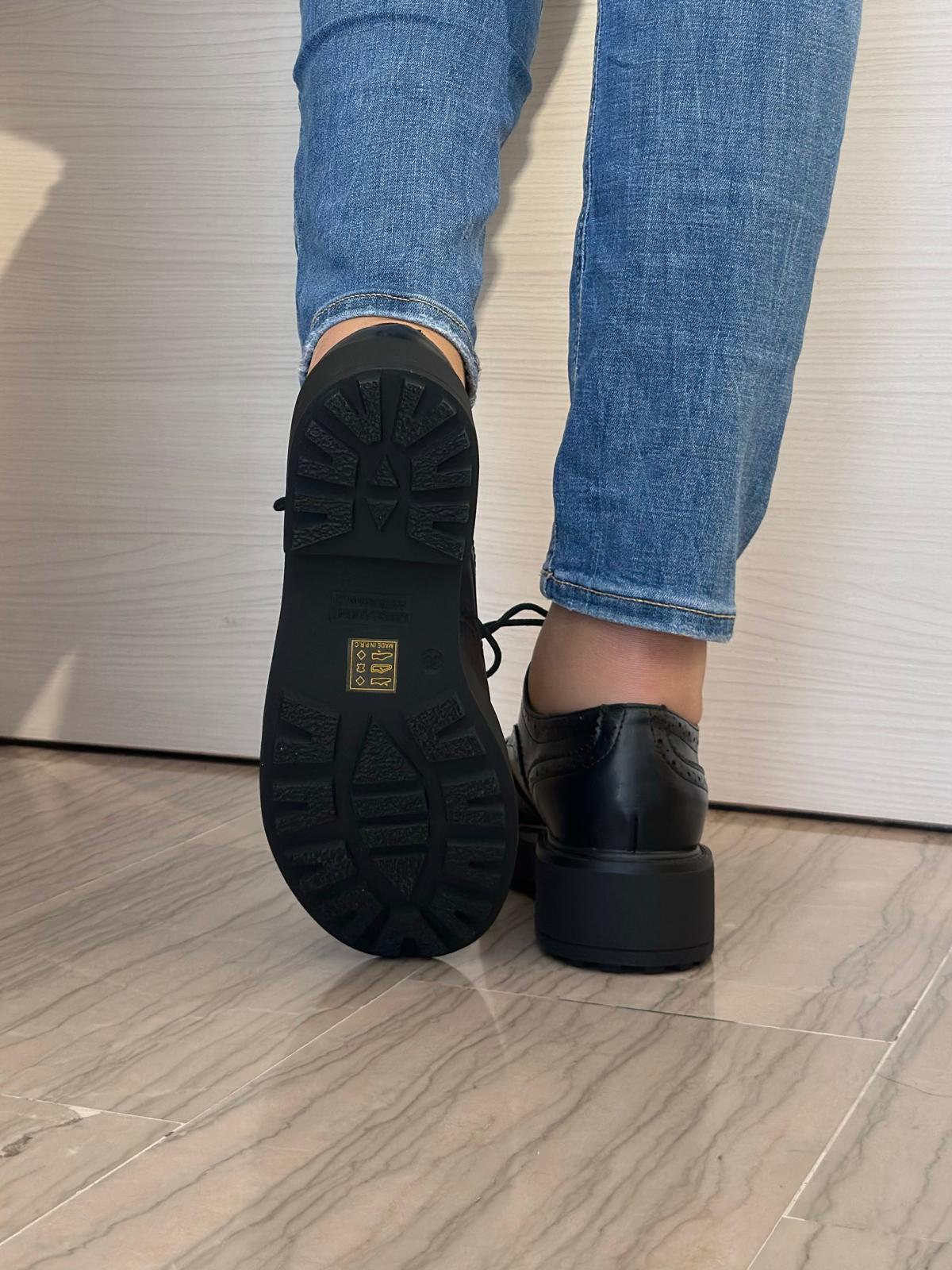 FRANCESINA DONNA CRICHIC NERA