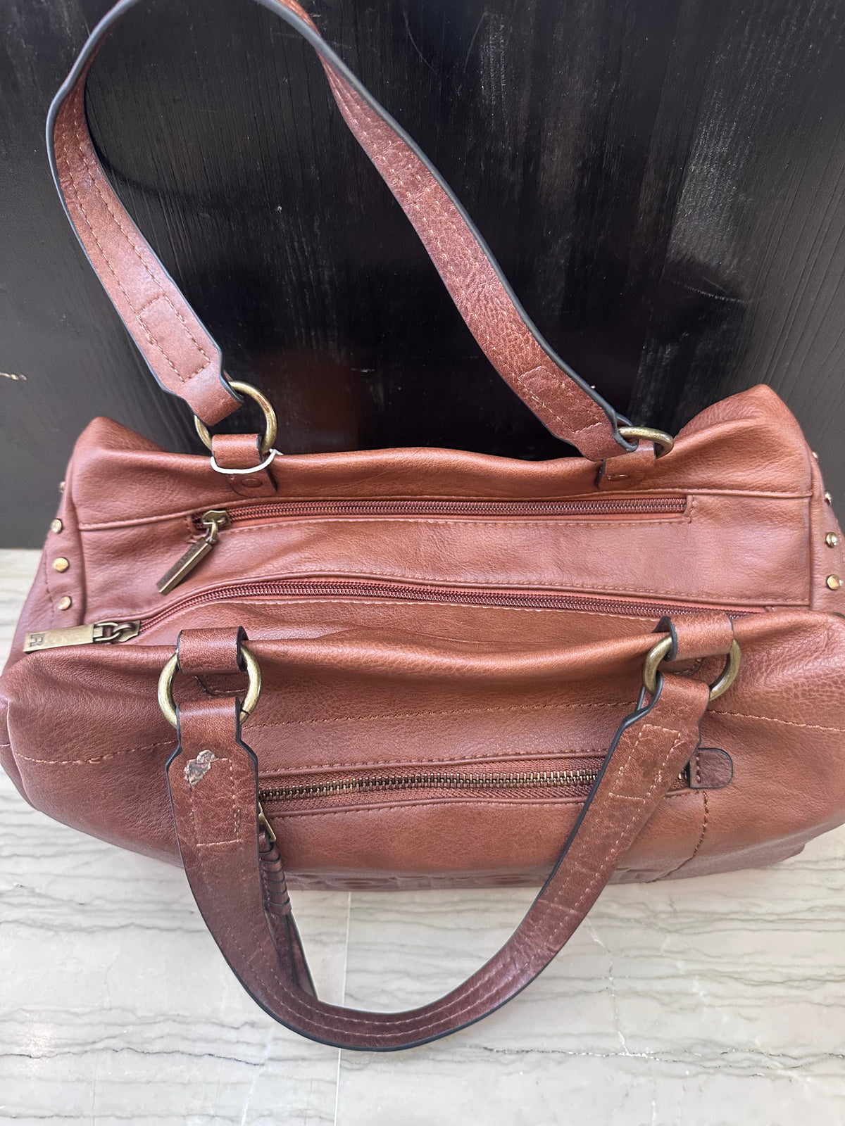 Bauletto Donna Morbido Camel Refresh con Tasche e Borchie
