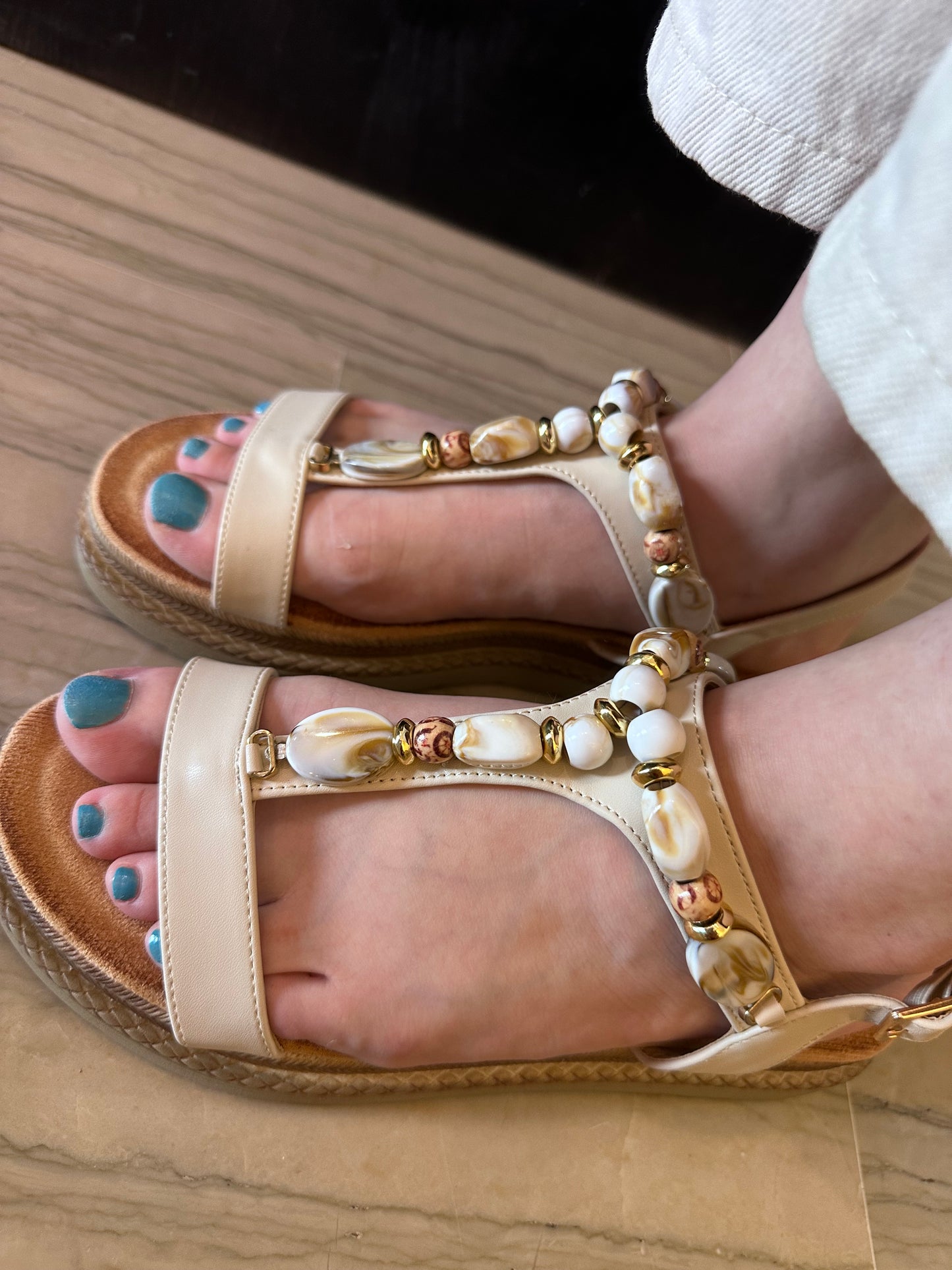 Sandalo Donna Mellisa Gioiello Beige con Perle Decorative e Plantare Traspirante