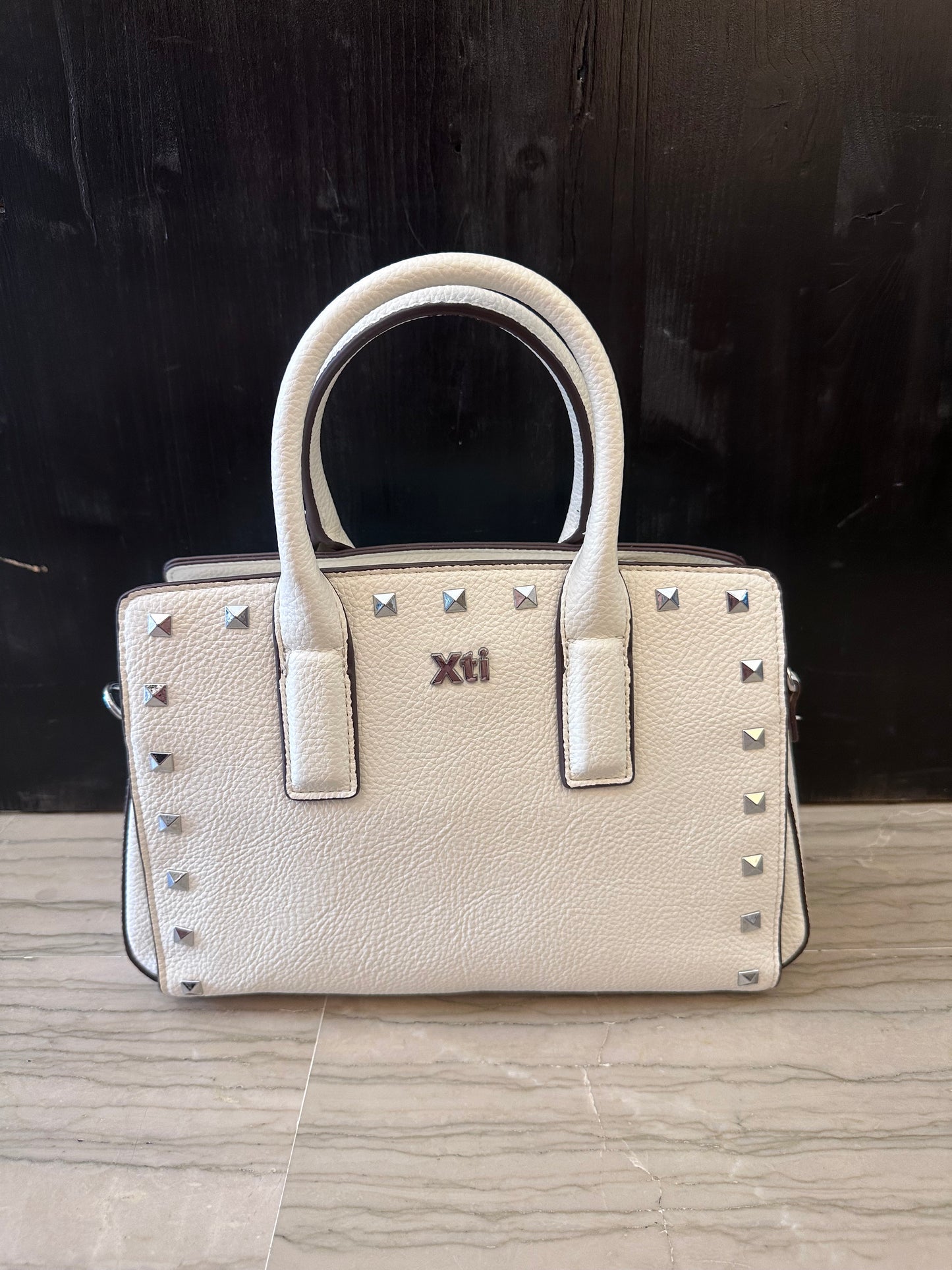 Borsa Xti Donna Ghiaccio con Borchie – Borsa a Mano e Tracolla Elegante