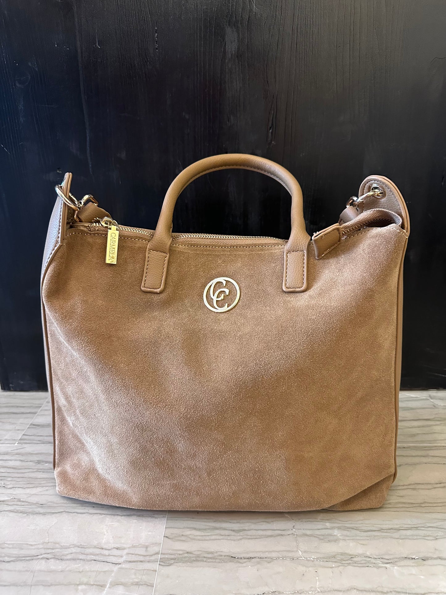 Borsa Donna Carmela in Pelle Camel – A Mano e a Spalla