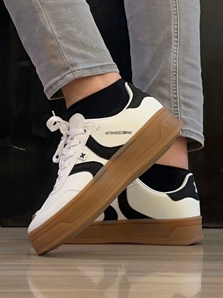 Sneaker Donna Xti Bianca e Nera con Suola Platform