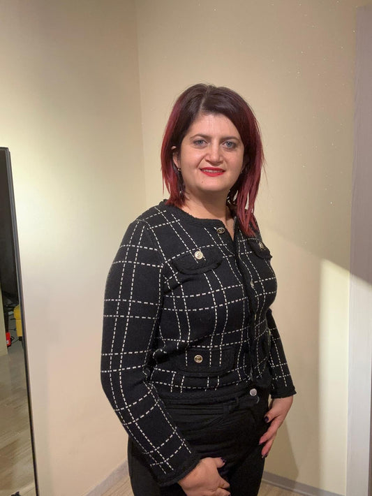 GIACCA MAGLIA DONNA NERA A QUADRI CON BOTTONI ORO