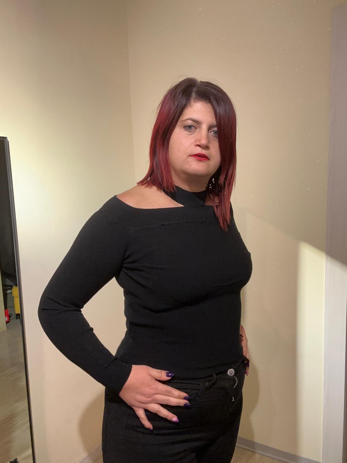 TOP DONNA NERO A COSTINE IN VISCOSA