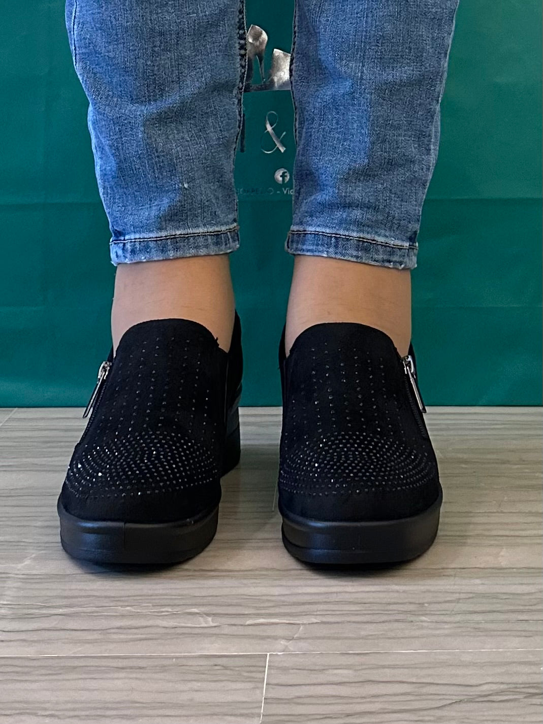 Moenia Sport – Scarpa donna nera con zeppa e strass