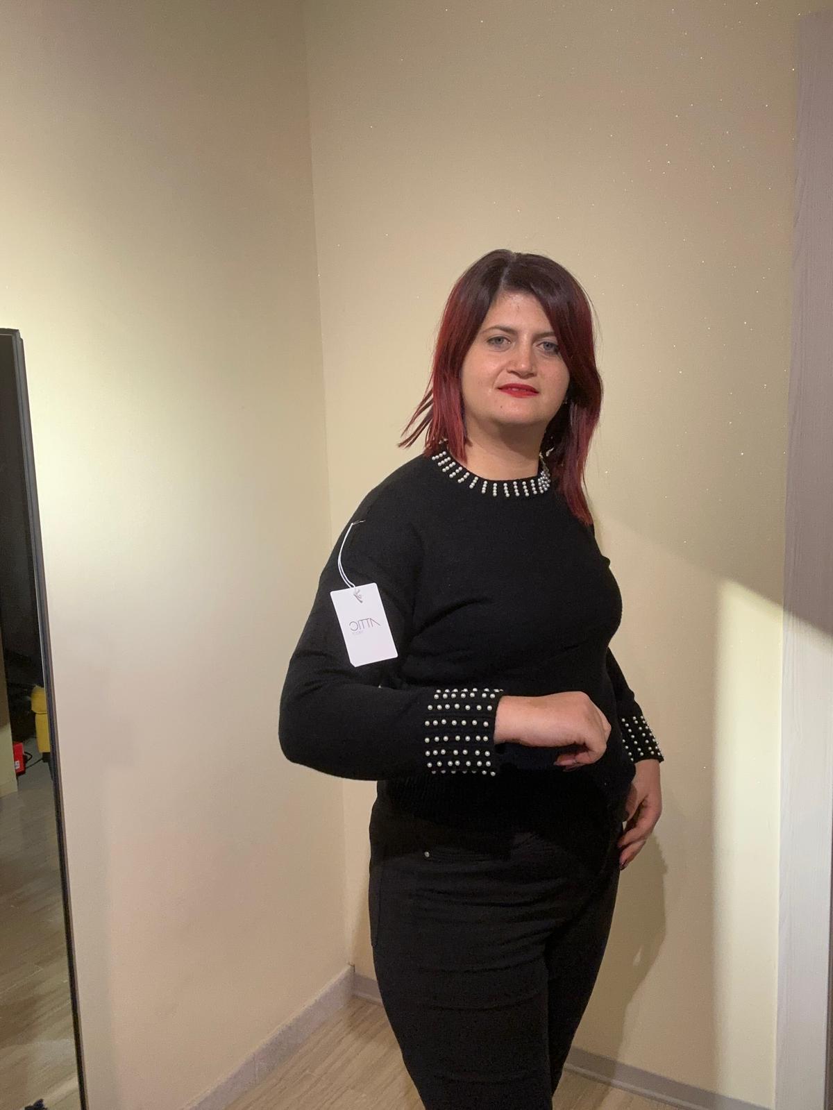 MAGLIA DONNA NERA CON PERLE IN VISCOSA