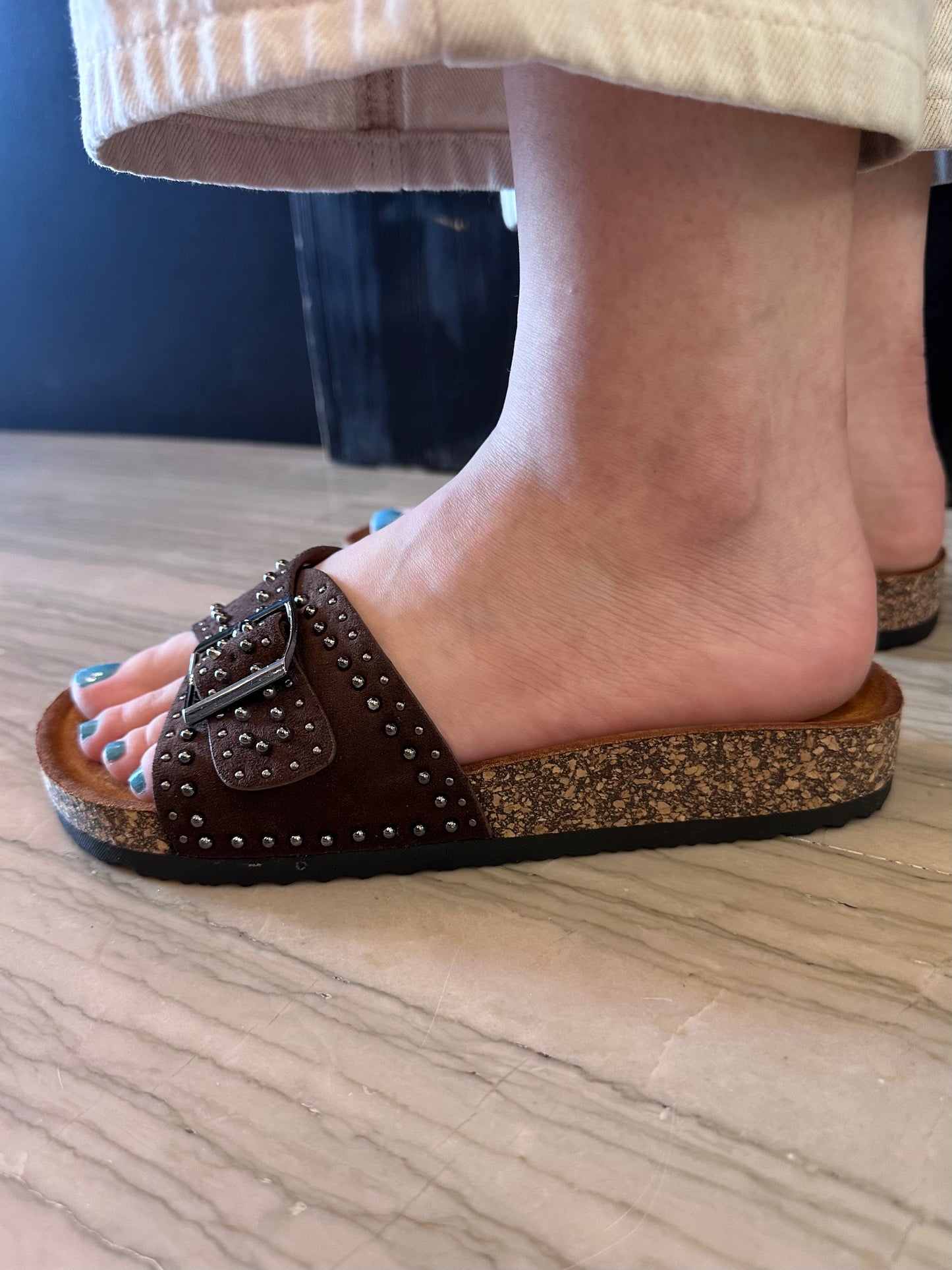 Ciabatta Donna Marina Torres Marrone con Borchie