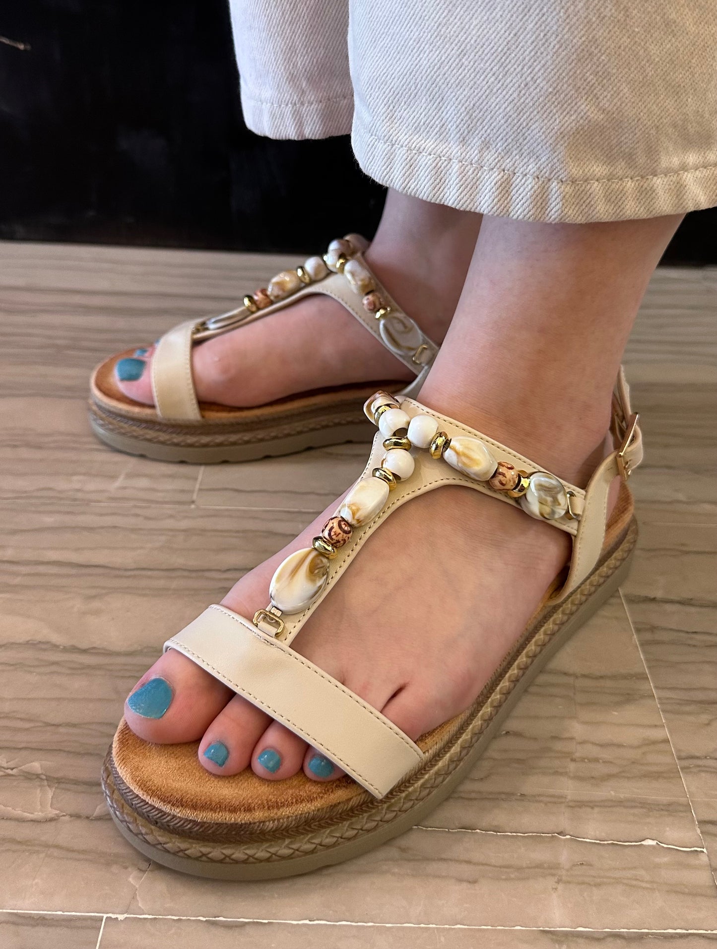 Sandalo Donna Mellisa Gioiello Beige con Perle Decorative e Plantare Traspirante